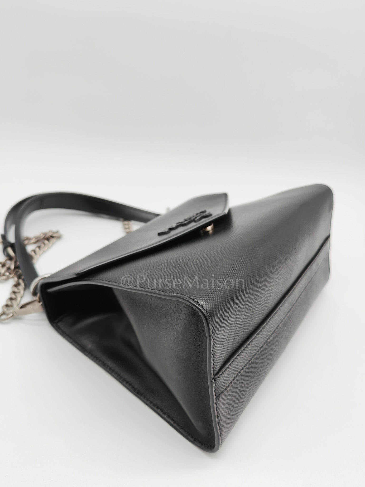 Cuir Monochrome Envelope Flap Shoulder Bag in Black Calfskin Leather & Ruthenium Hardware | Purse Maison Luxury Bags Shop