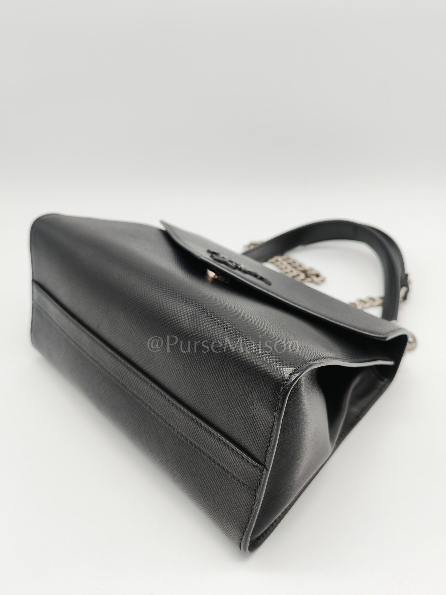 Cuir Monochrome Envelope Flap Shoulder Bag in Black Calfskin Leather & Ruthenium Hardware | Purse Maison Luxury Bags Shop