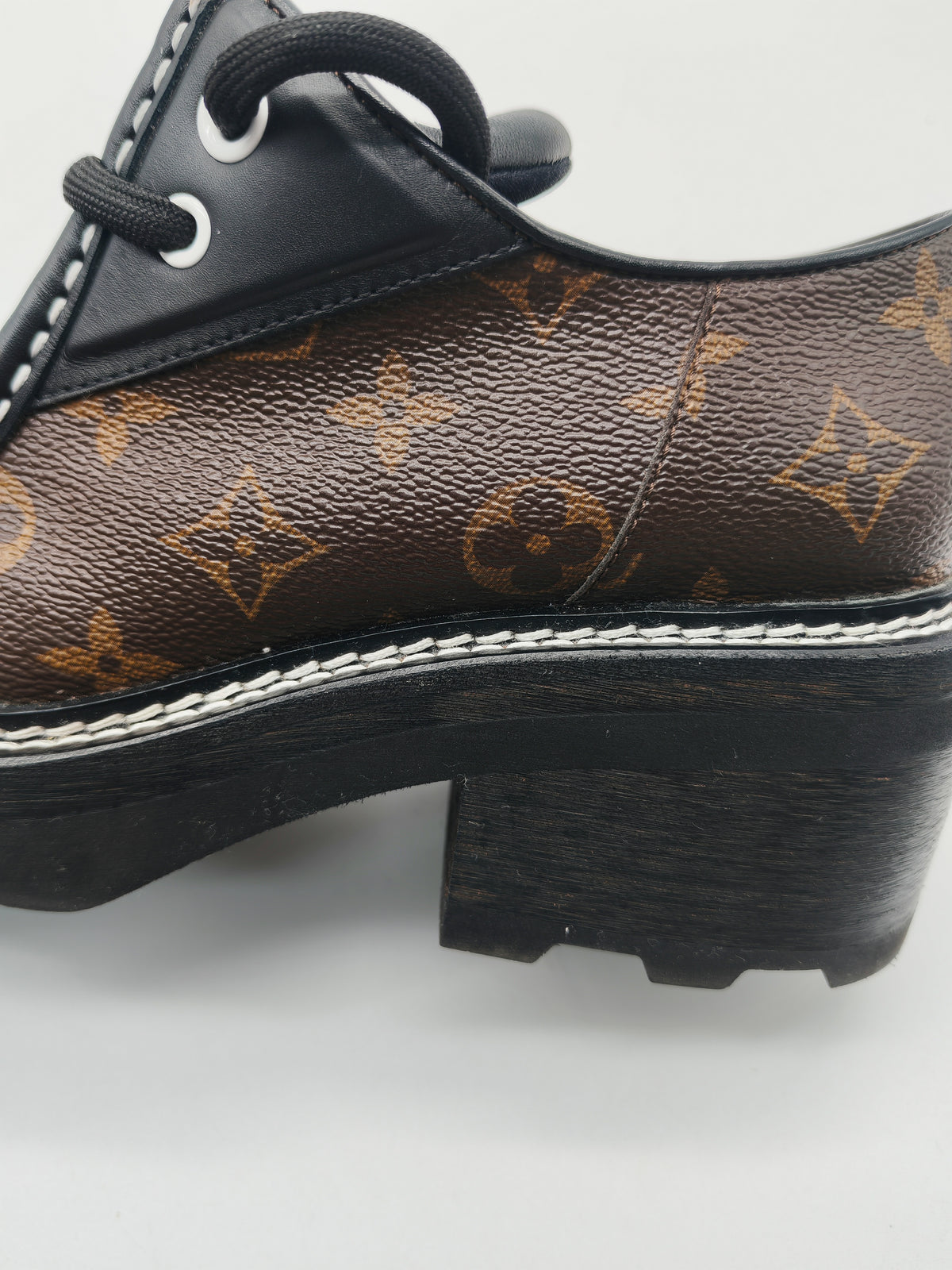 Louis Vuitton Beaubourg Platform Derby Shoes in Monogram Canvas Size 38 EU (25 cm)
