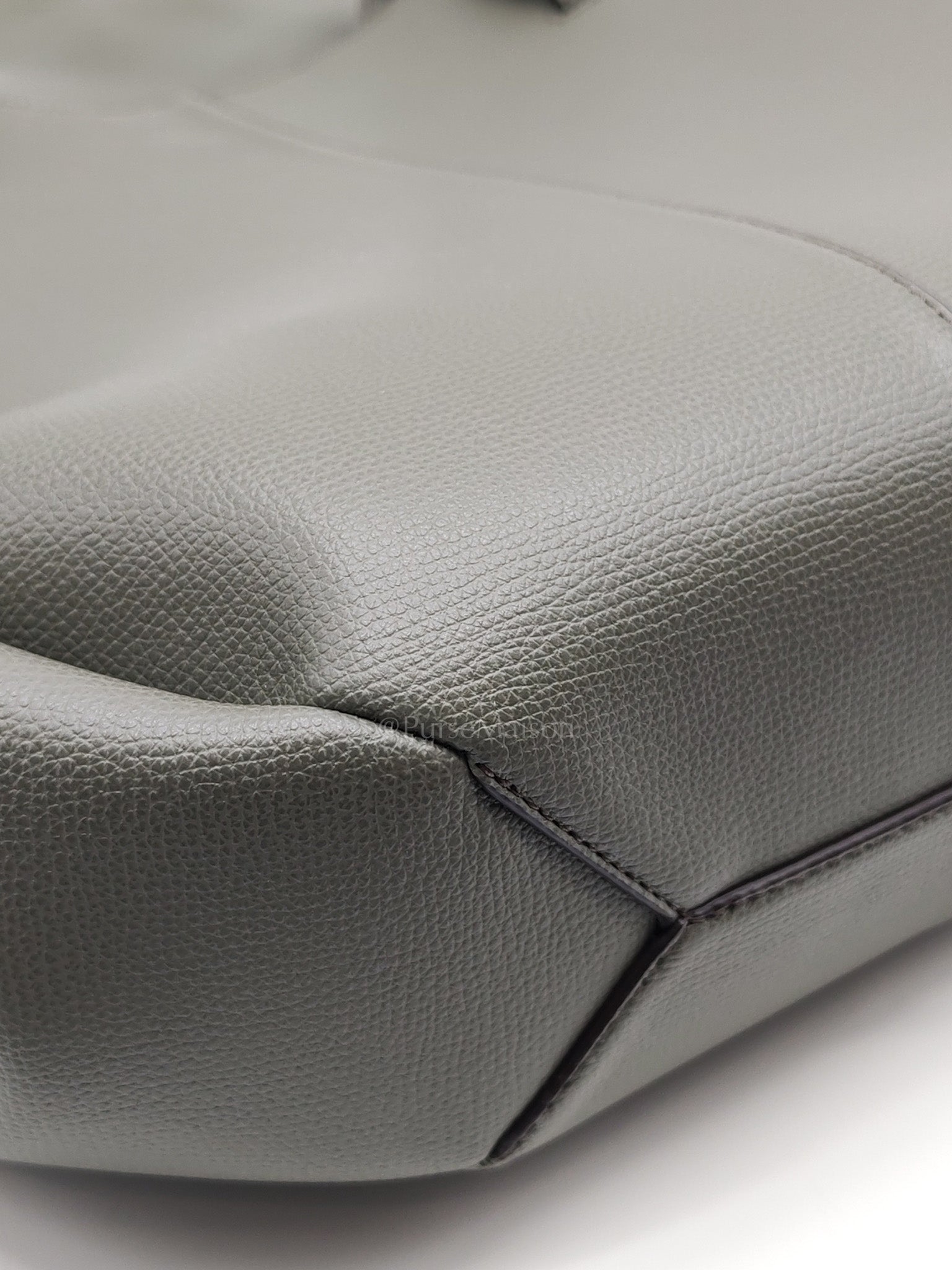 Cyme Shoulder Bag Large in Smoky Green Texture Leather | Purse Maison Luxury Bags Shop