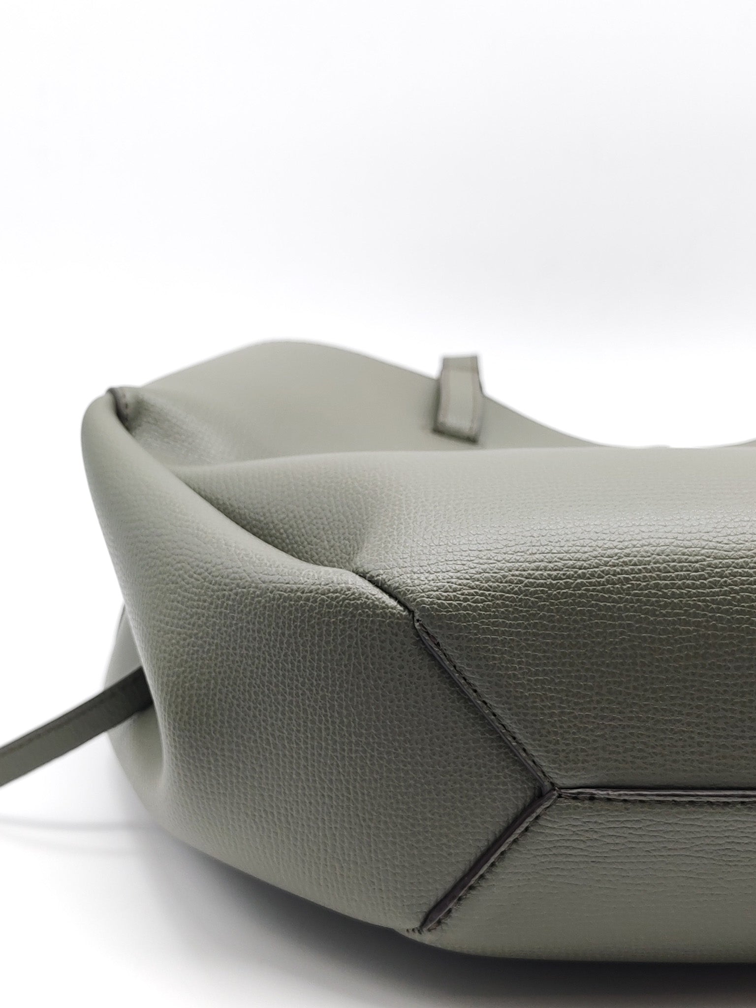 Cyme Shoulder Bag Large in Smoky Green Texture Leather | Purse Maison Luxury Bags Shop