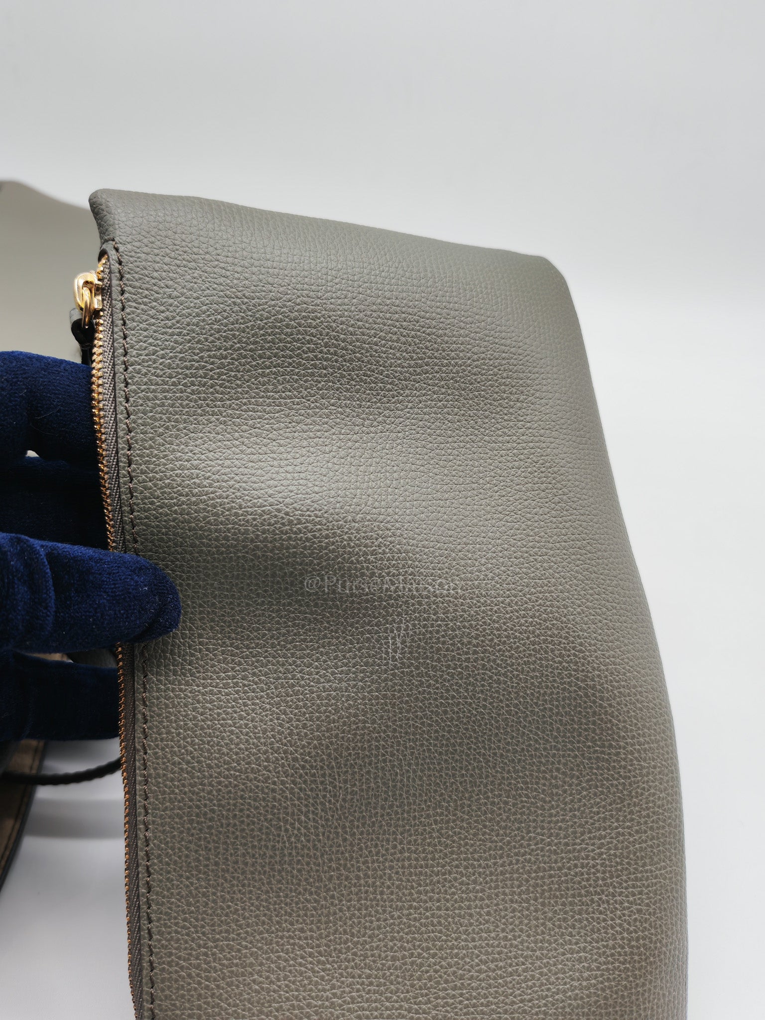 Cyme Shoulder Bag Large in Smoky Green Texture Leather | Purse Maison Luxury Bags Shop