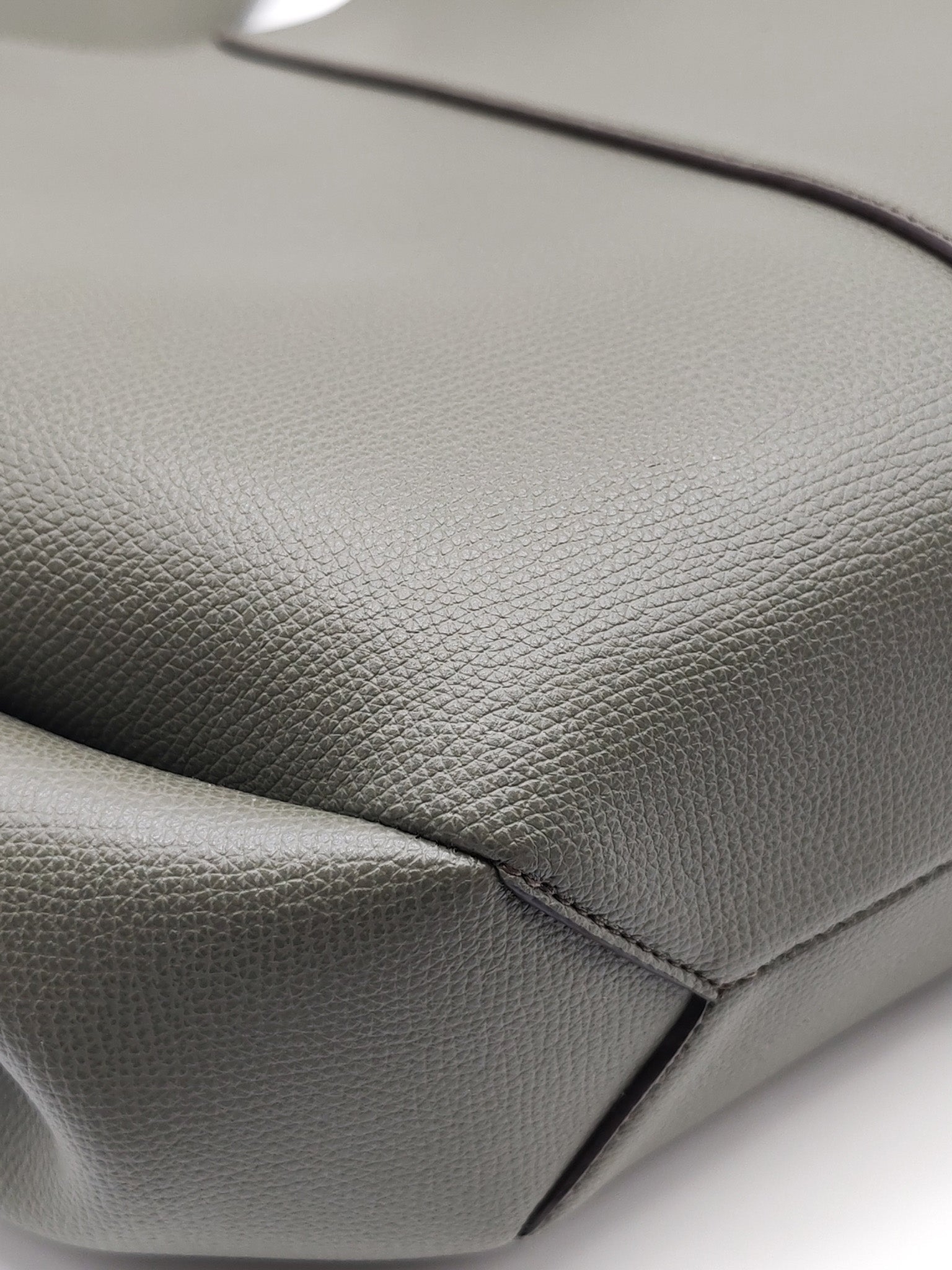 Cyme Shoulder Bag Large in Smoky Green Texture Leather | Purse Maison Luxury Bags Shop