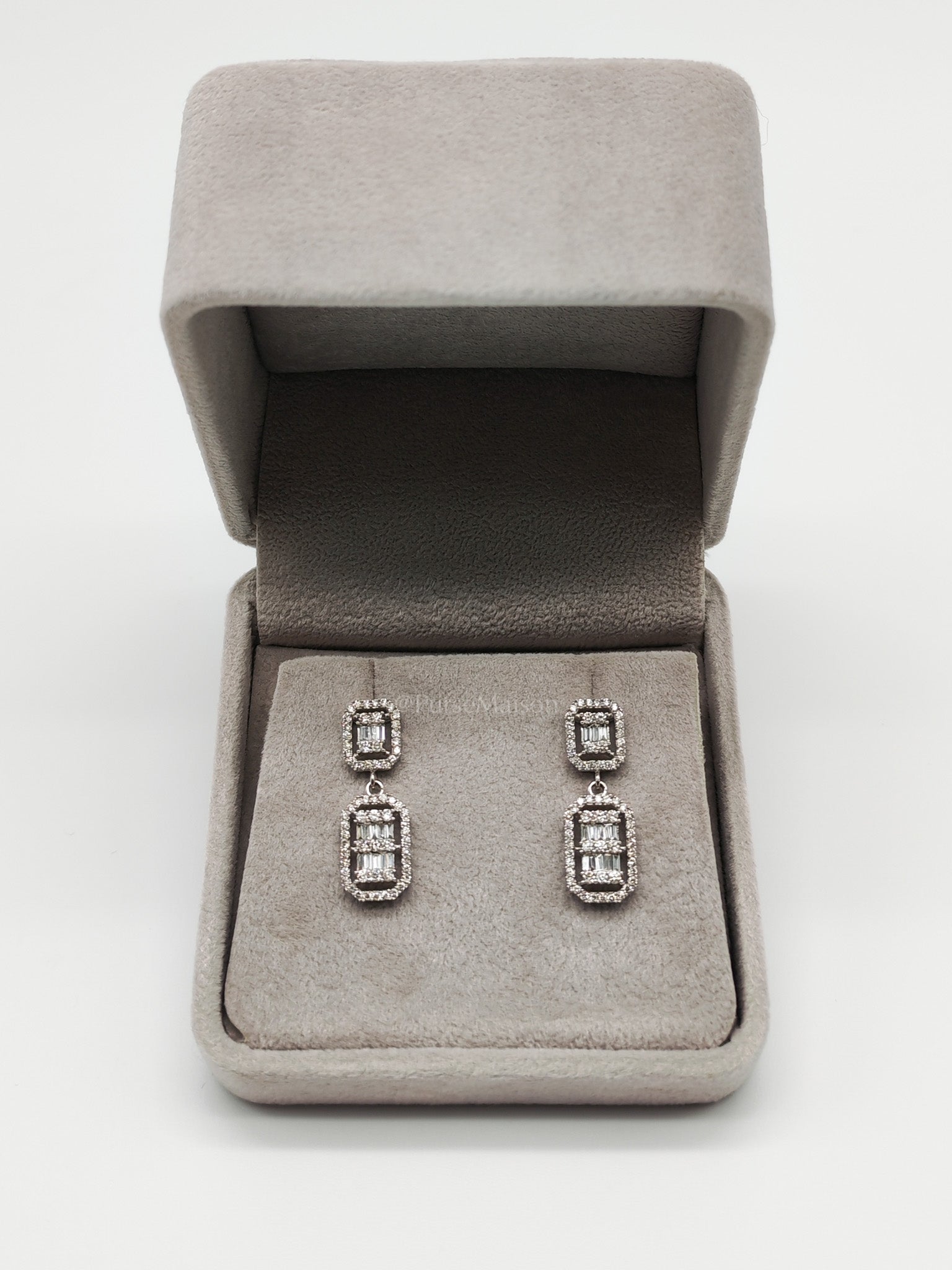 Dangling Earrings 1.280 Total Carat Weight Diamond 18K White Gold 2.93 Grams | Purse Maison Luxury Bags Shop