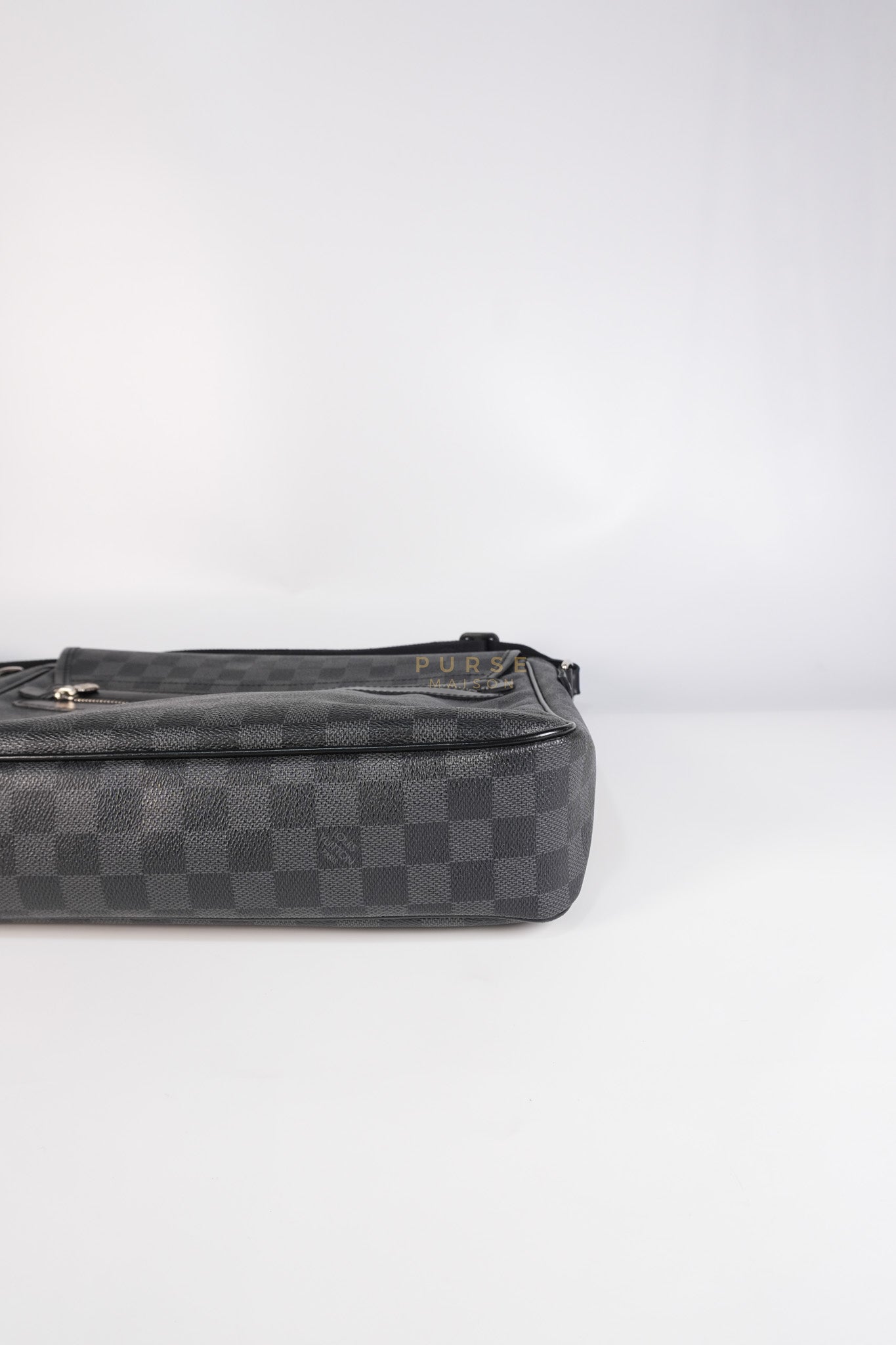 Daniel MM Messenger Bag in Damier Graphite Cross Body Bag (Date Code: SP2029) | Purse Maison Luxury Bags Shop
