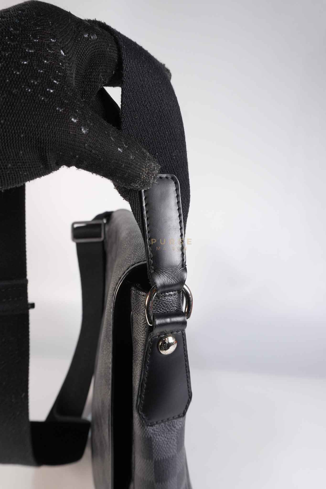 Daniel MM Messenger Bag in Damier Graphite Cross Body Bag (Date Code: SP2029) | Purse Maison Luxury Bags Shop