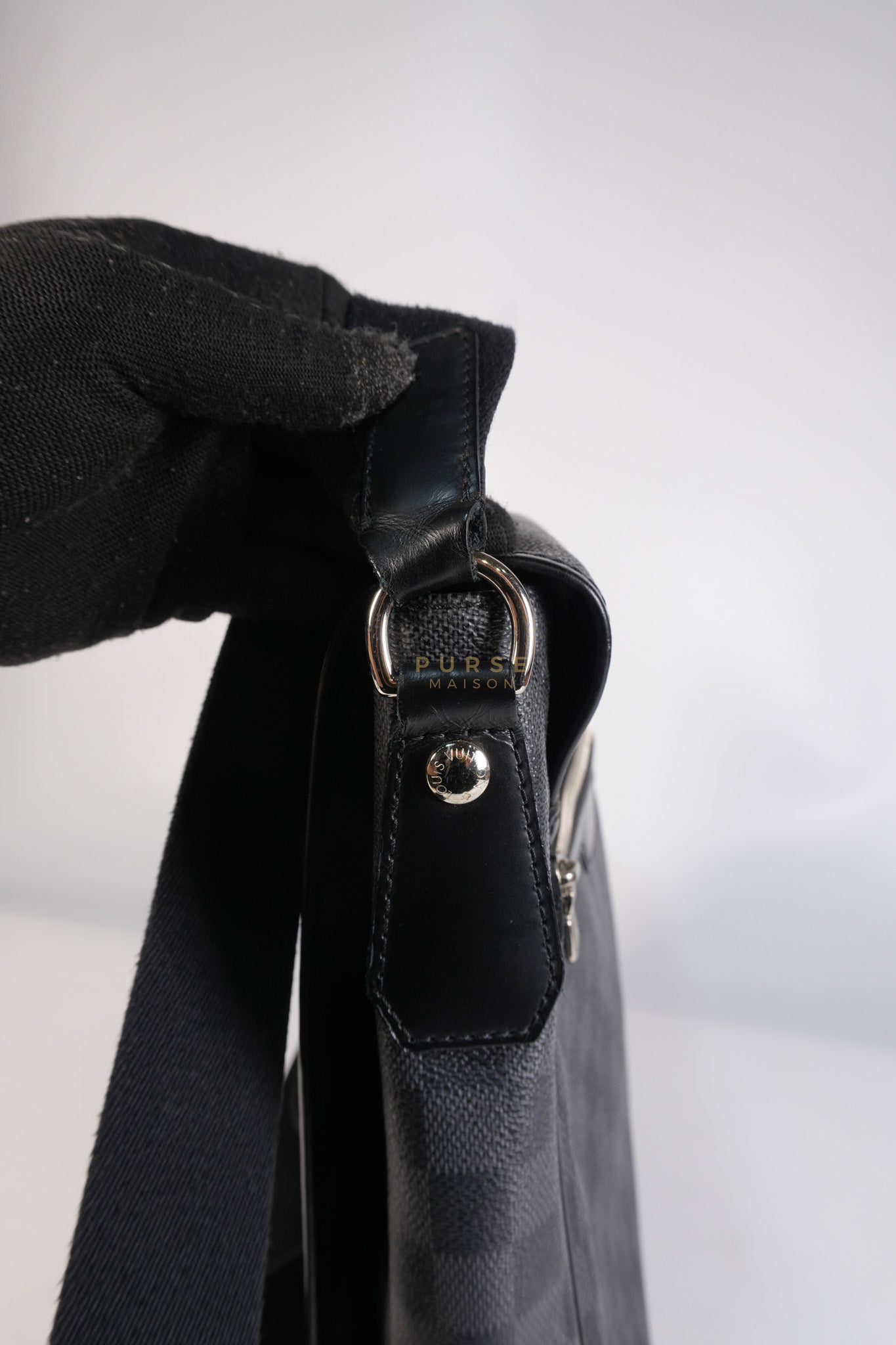 Daniel MM Messenger Bag in Damier Graphite Cross Body Bag (Date Code: SP2029) | Purse Maison Luxury Bags Shop