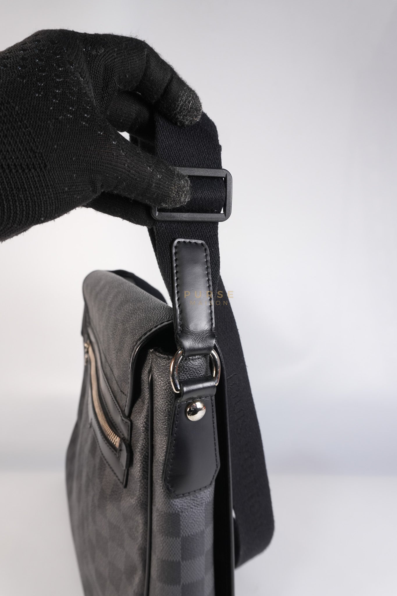 Daniel MM Messenger Bag in Damier Graphite Cross Body Bag (Date Code: SP2029) | Purse Maison Luxury Bags Shop