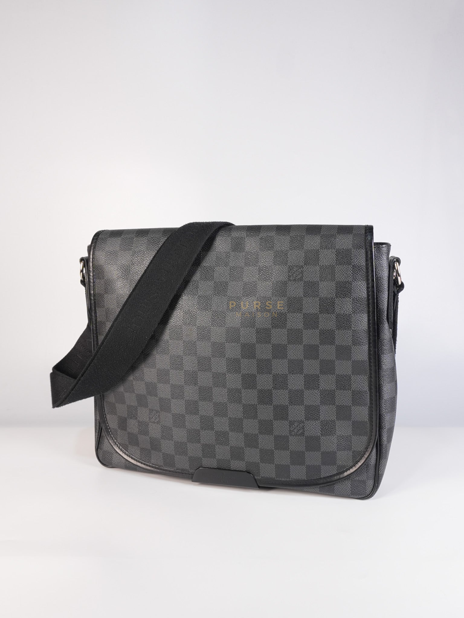 Daniel MM Messenger Bag in Damier Graphite Cross Body Bag (Date Code: SP2029) | Purse Maison Luxury Bags Shop