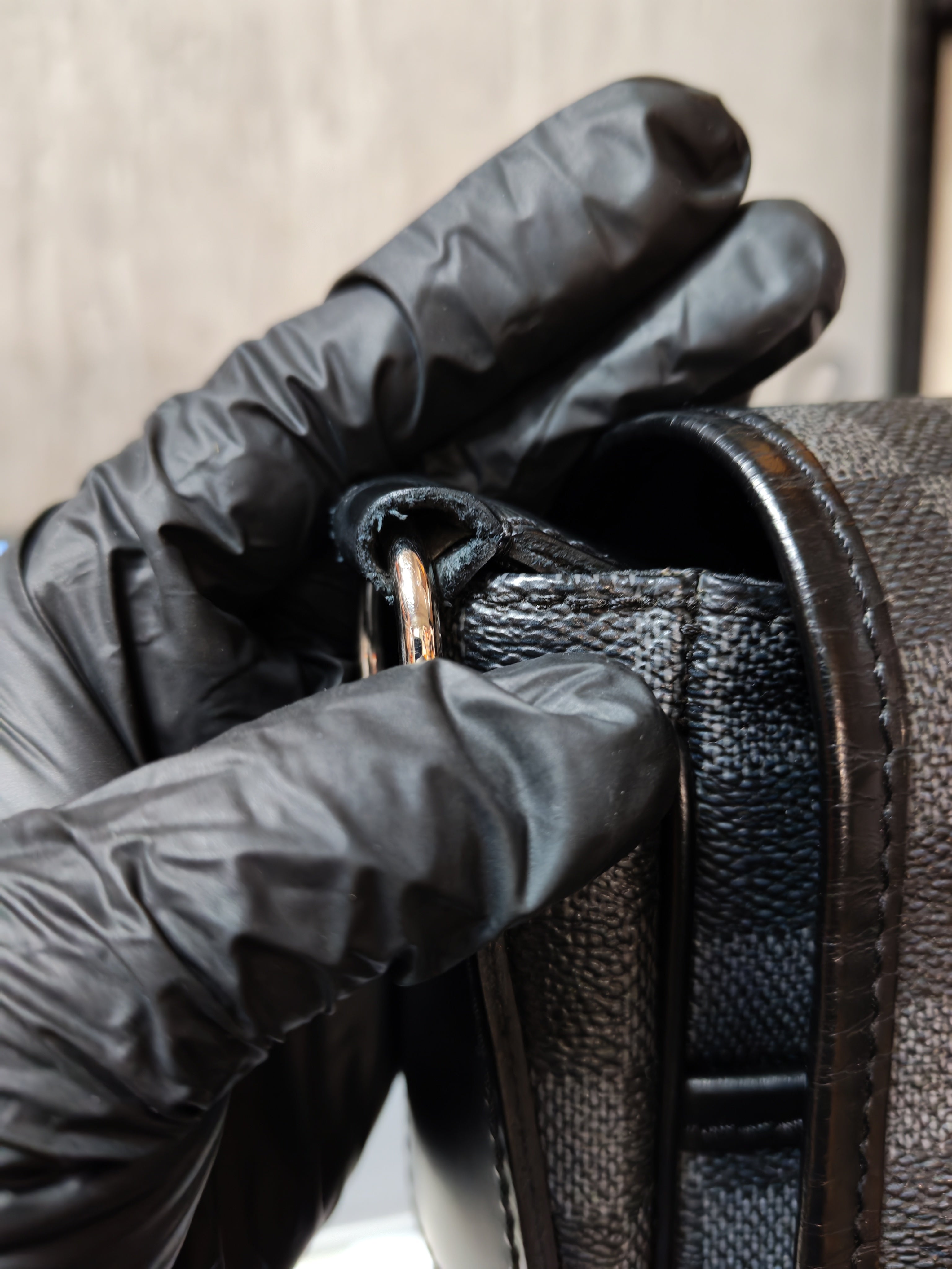 Daniel MM Messenger Bag in Damier Graphite Cross Body Bag (Date Code: SP2029) | Purse Maison Luxury Bags Shop