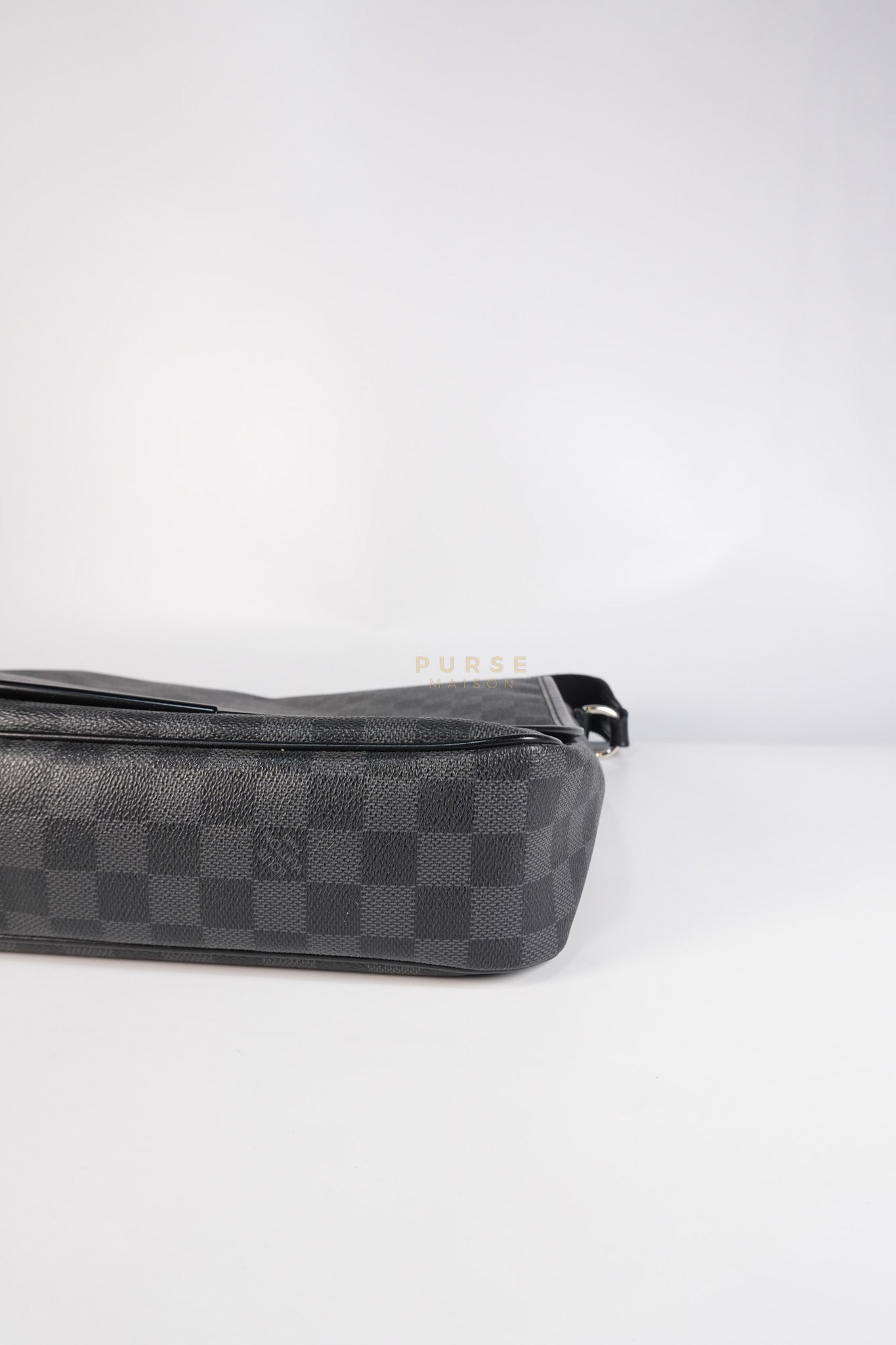 Daniel MM Messenger Bag in Damier Graphite Cross Body Bag (Date Code: SP2029) | Purse Maison Luxury Bags Shop