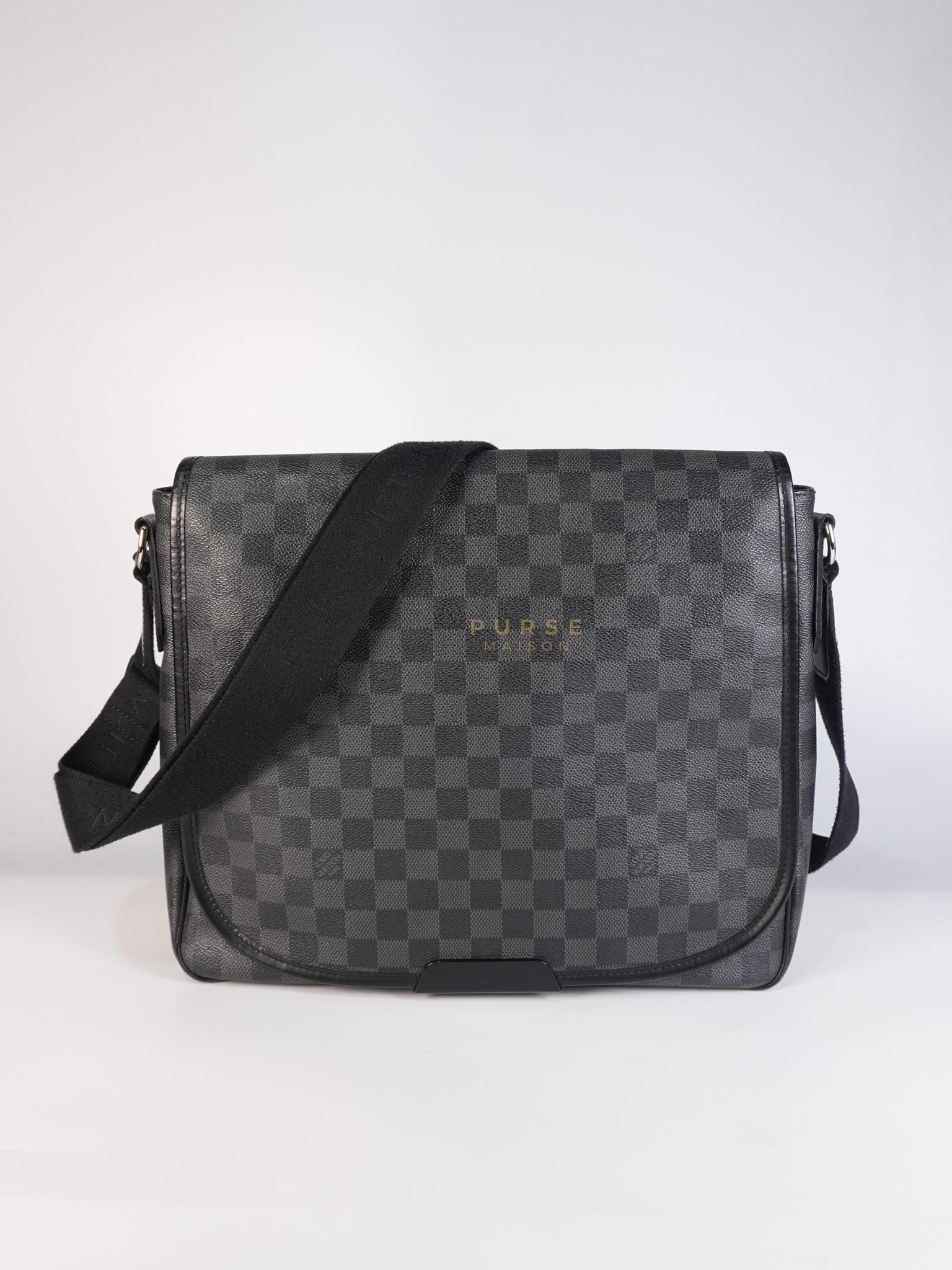 Daniel MM Messenger Bag in Damier Graphite Cross Body Bag (Date Code: SP2029) | Purse Maison Luxury Bags Shop