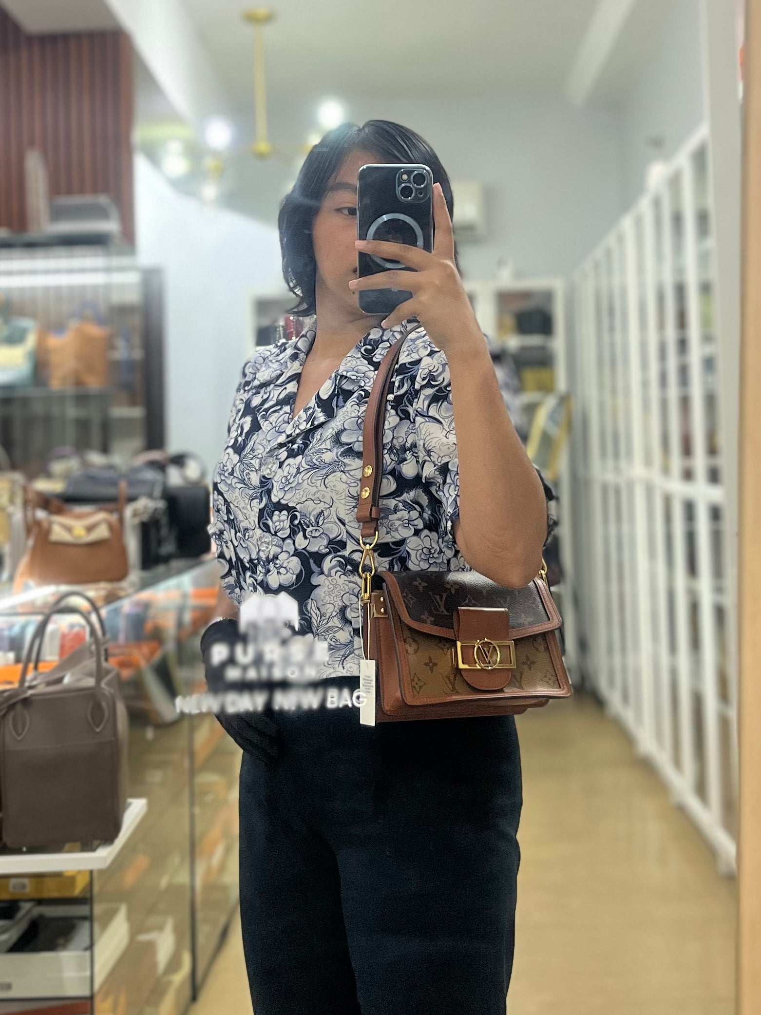 Dauphine Mini in Reverse Monogram (Date Code: AA0290) | Purse Maison Luxury Bags Shop