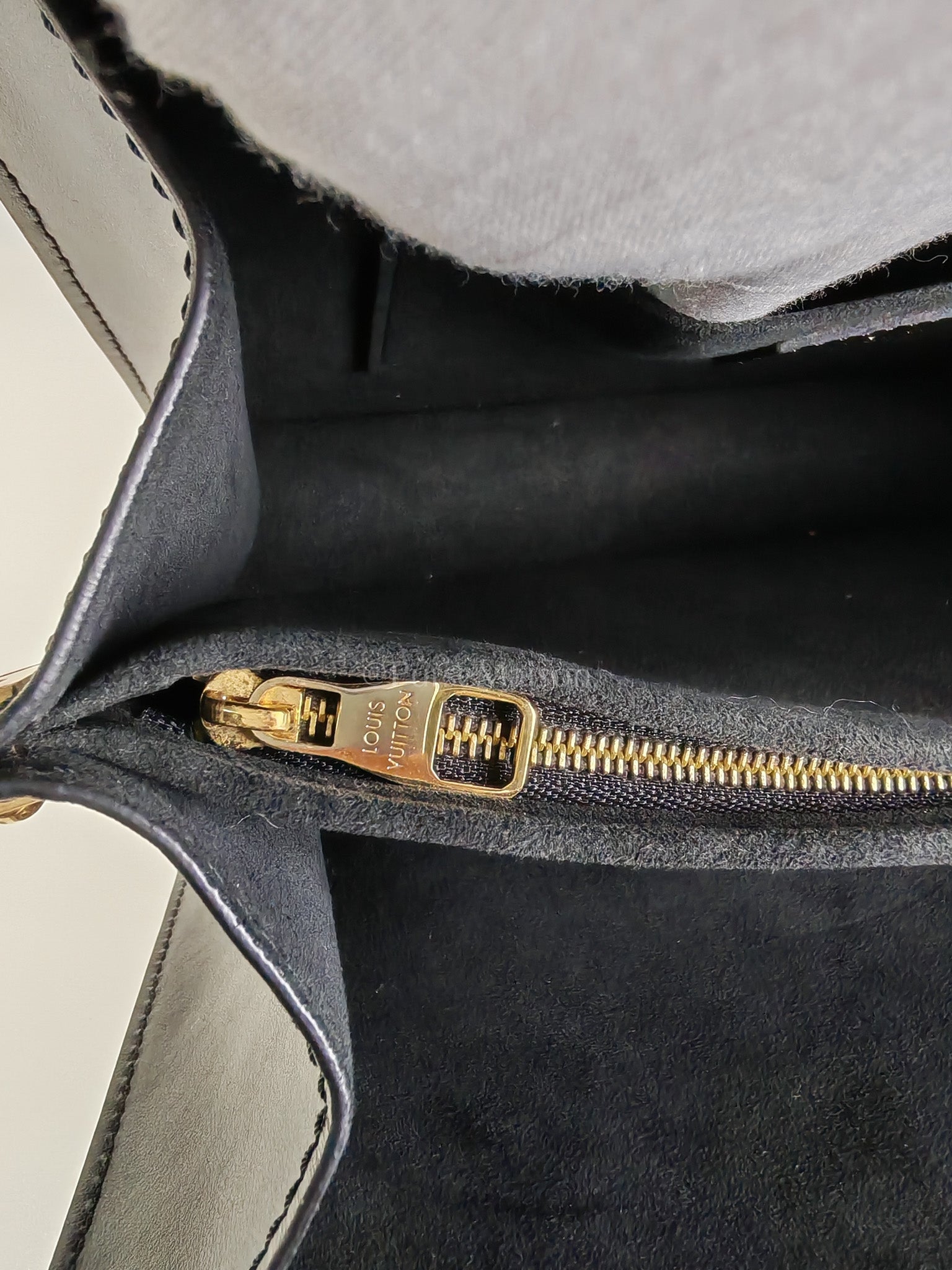 Dauphine MM in Black Epi Leather Shoulder Bag (Microchip) | Purse Maison Luxury Bags Shop