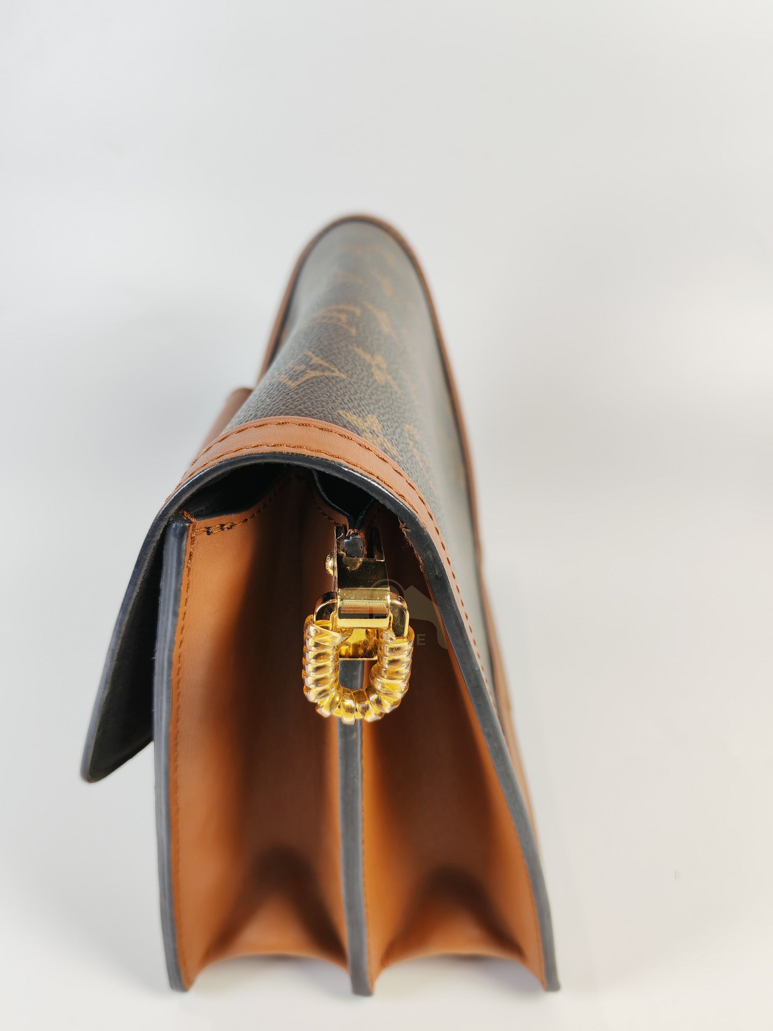 Dauphine MM in Reverse Monogram Canvas (Date code: FL2149) | Purse Maison Luxury Bags Shop