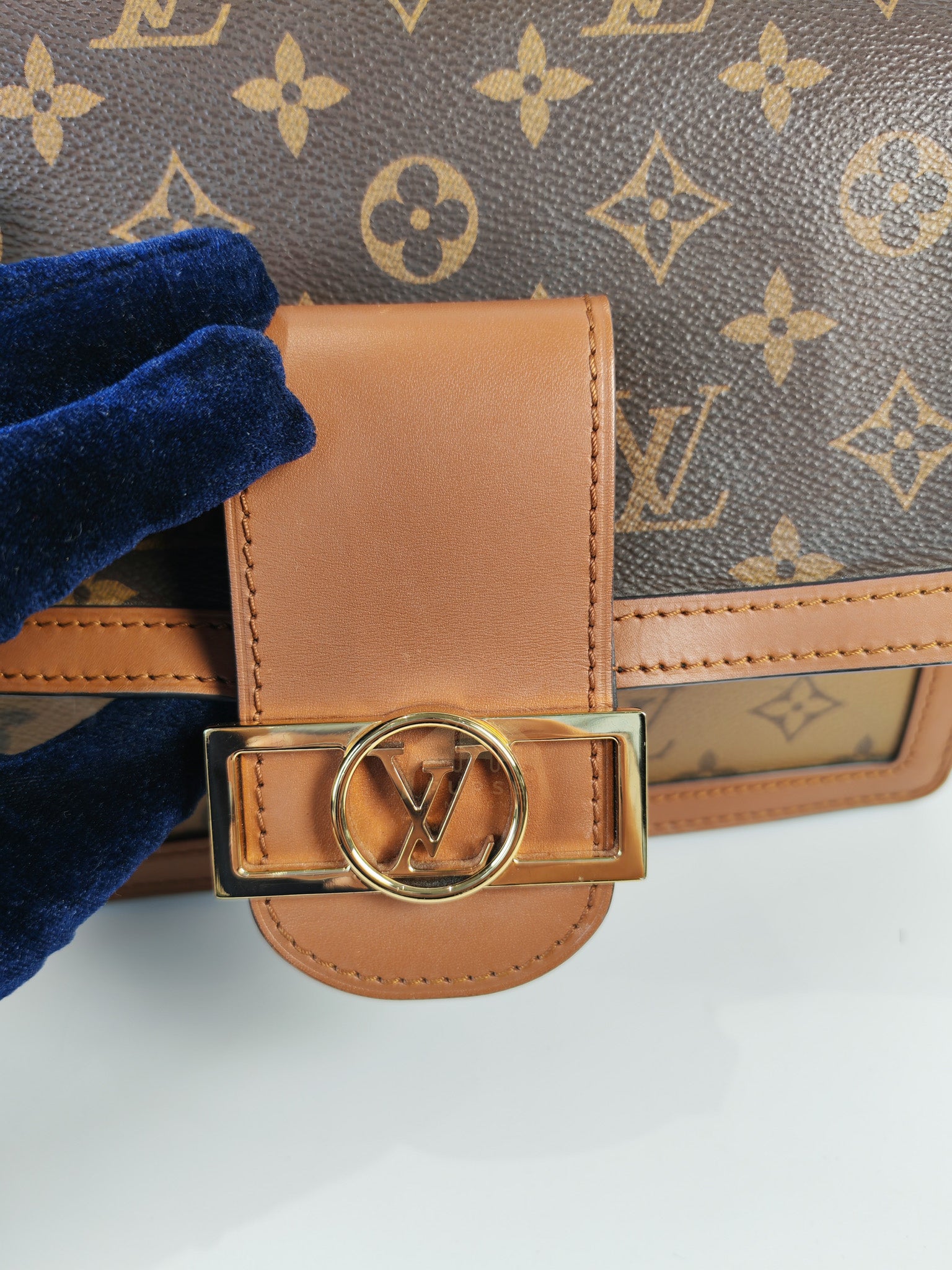 Dauphine MM in Reverse Monogram Canvas (Date code: FL2149) | Purse Maison Luxury Bags Shop