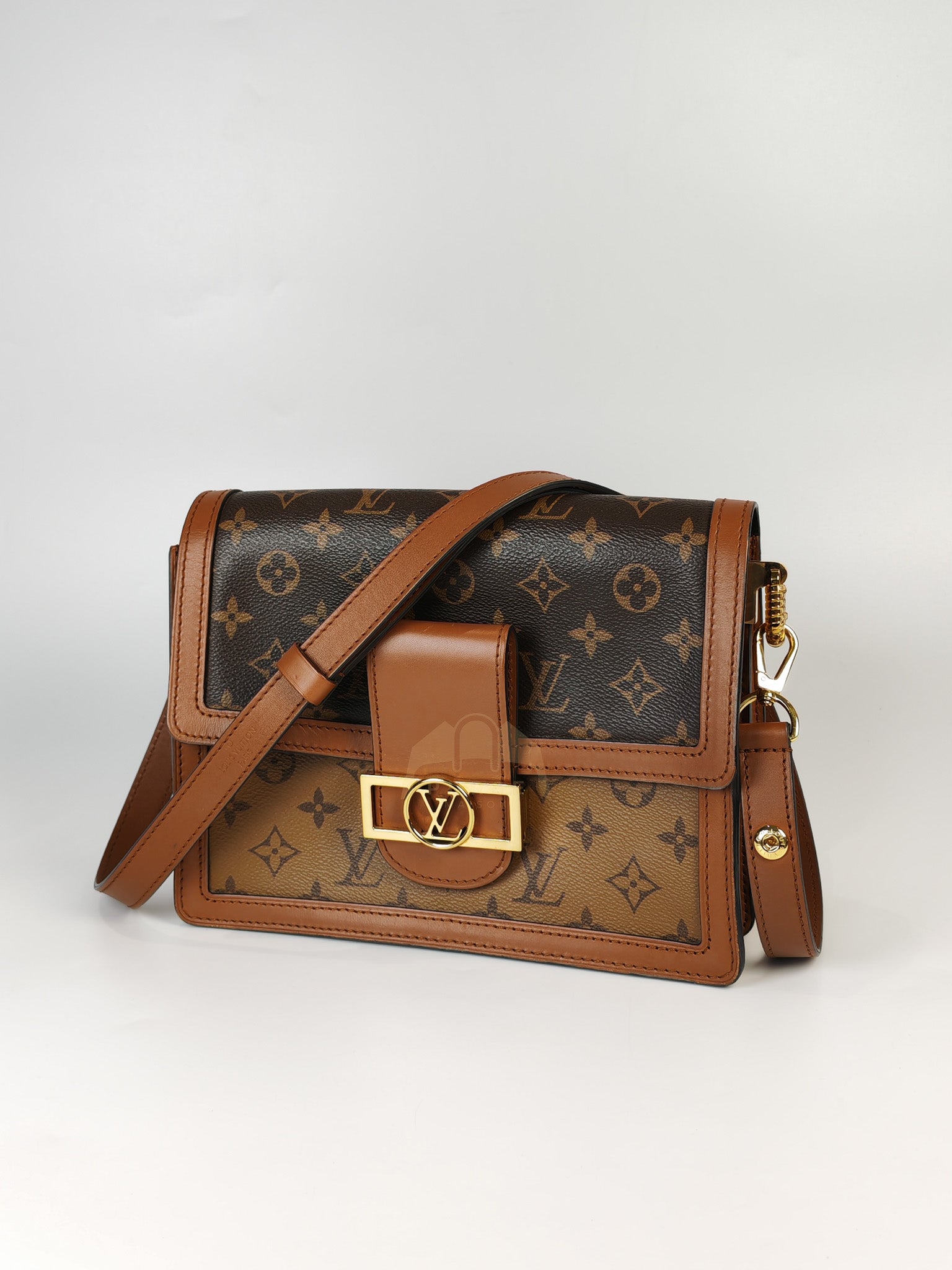 Dauphine MM in Reverse Monogram Canvas (Date code: FL2149) | Purse Maison Luxury Bags Shop