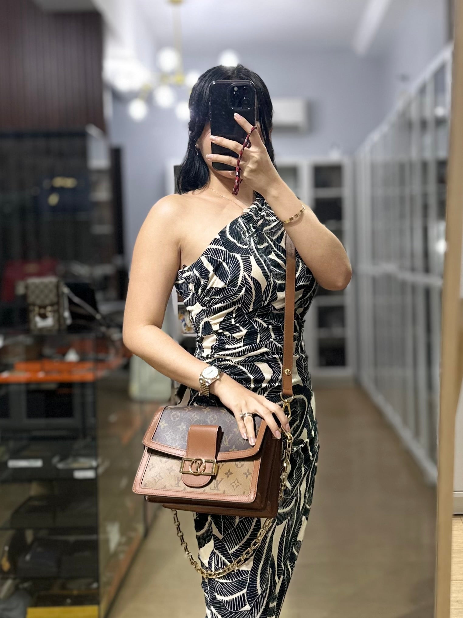 Dauphine MM in Reverse Monogram Canvas (Date code: FL2149) | Purse Maison Luxury Bags Shop