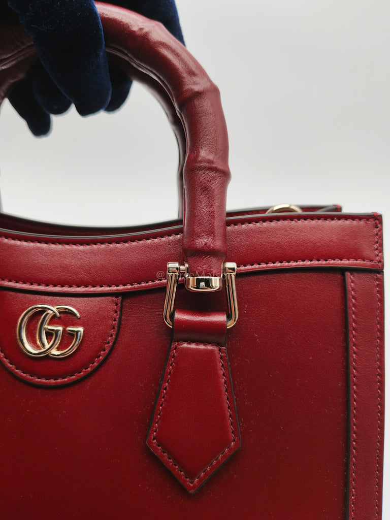 Diana Medium in Burgundy Smooth Calfskin Leather Crossbody Bag | Purse Maison Luxury Bags Shop