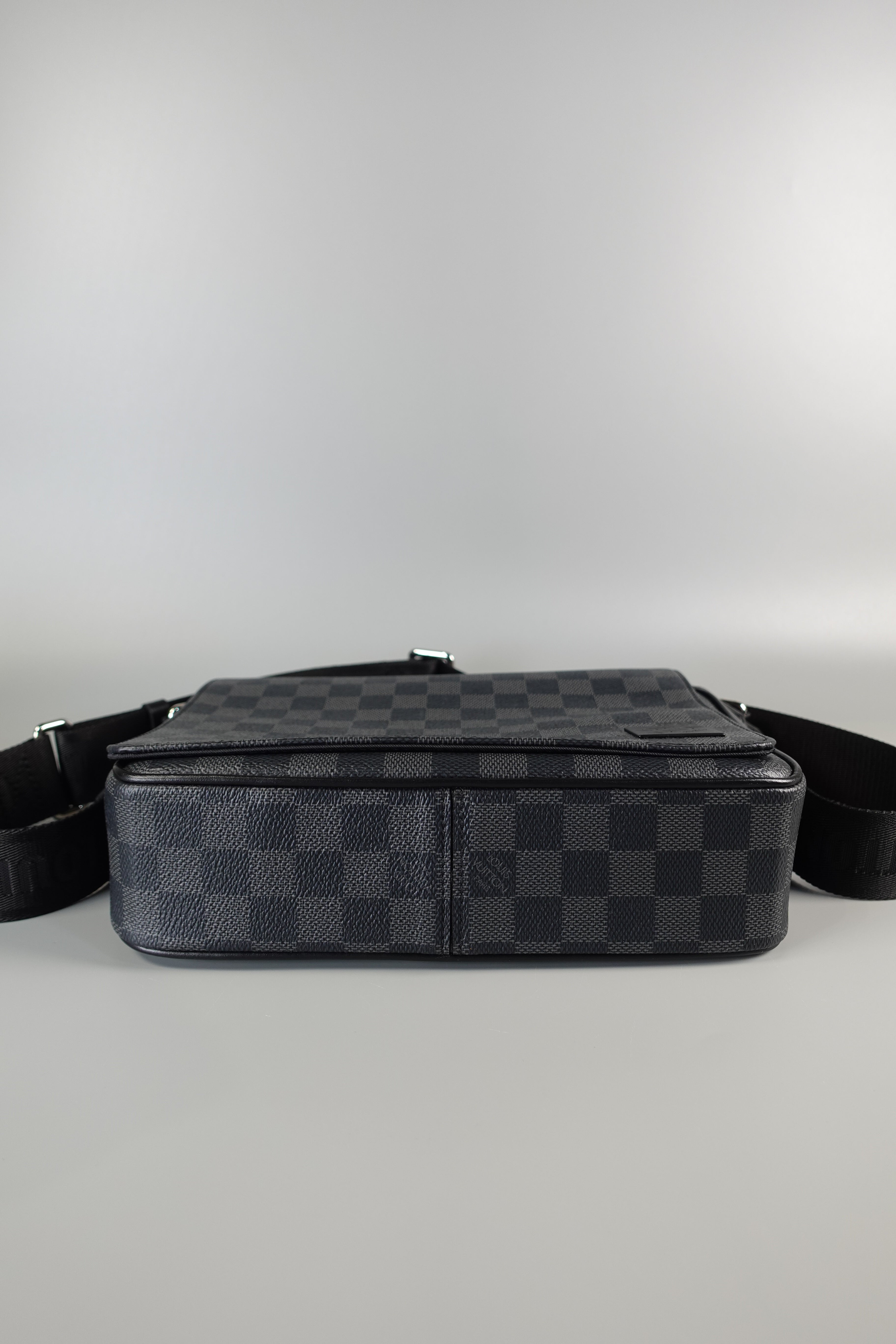 District PM in Damier Graphite Canvas (Microchip) | Purse Maison Luxury Bags Shop