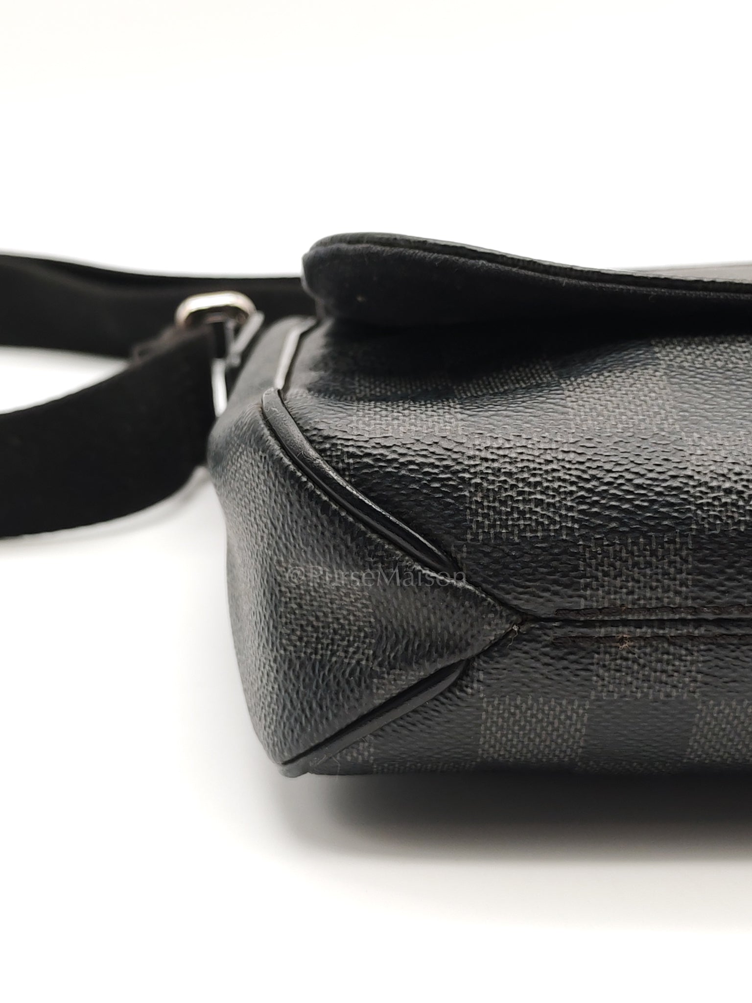 District PM Messenger Bag in Damier Graphite Canvas (Date Code: FL4105) | Purse Maison Luxury Bags Shop