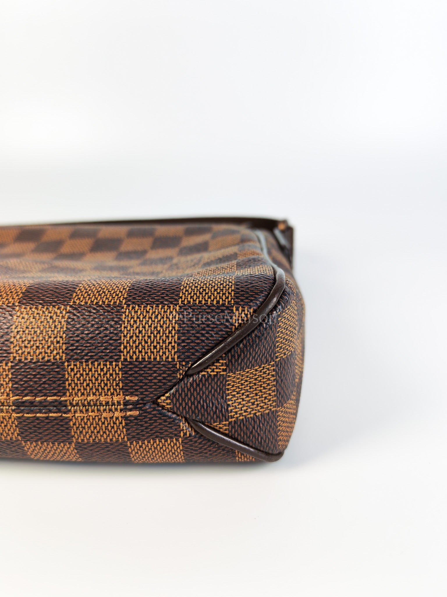 District PM Messenger Crossbody Bag (Date Code: FL2156) | Purse Maison Luxury Bags Shop