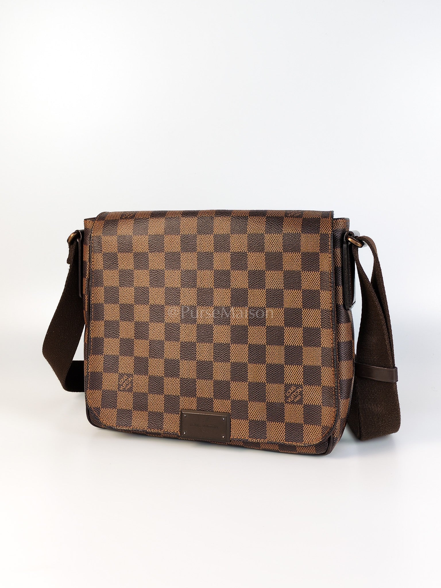 District PM Messenger Crossbody Bag (Date Code: FL2156) | Purse Maison Luxury Bags Shop