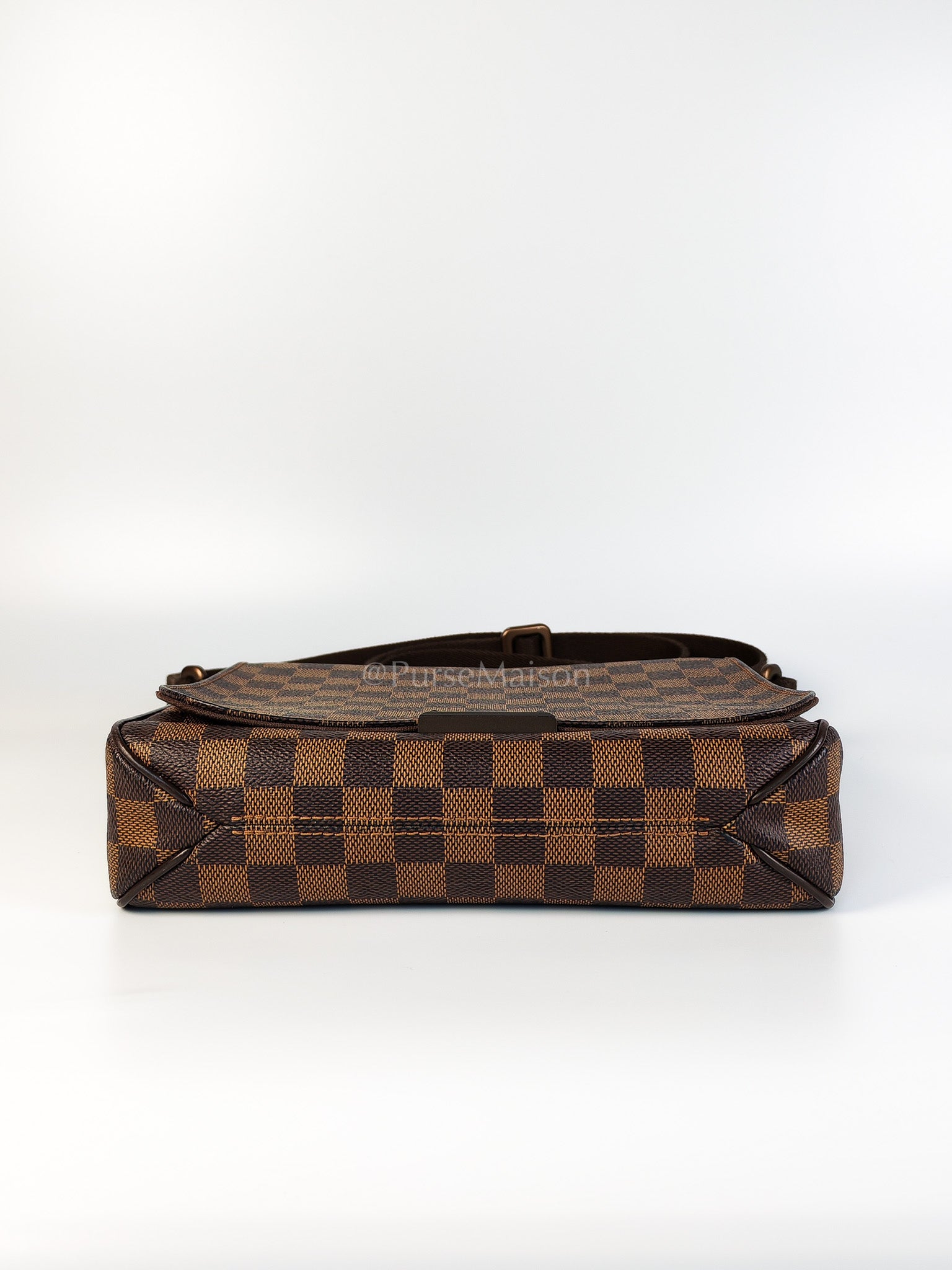 District PM Messenger Crossbody Bag (Date Code: FL2156) | Purse Maison Luxury Bags Shop