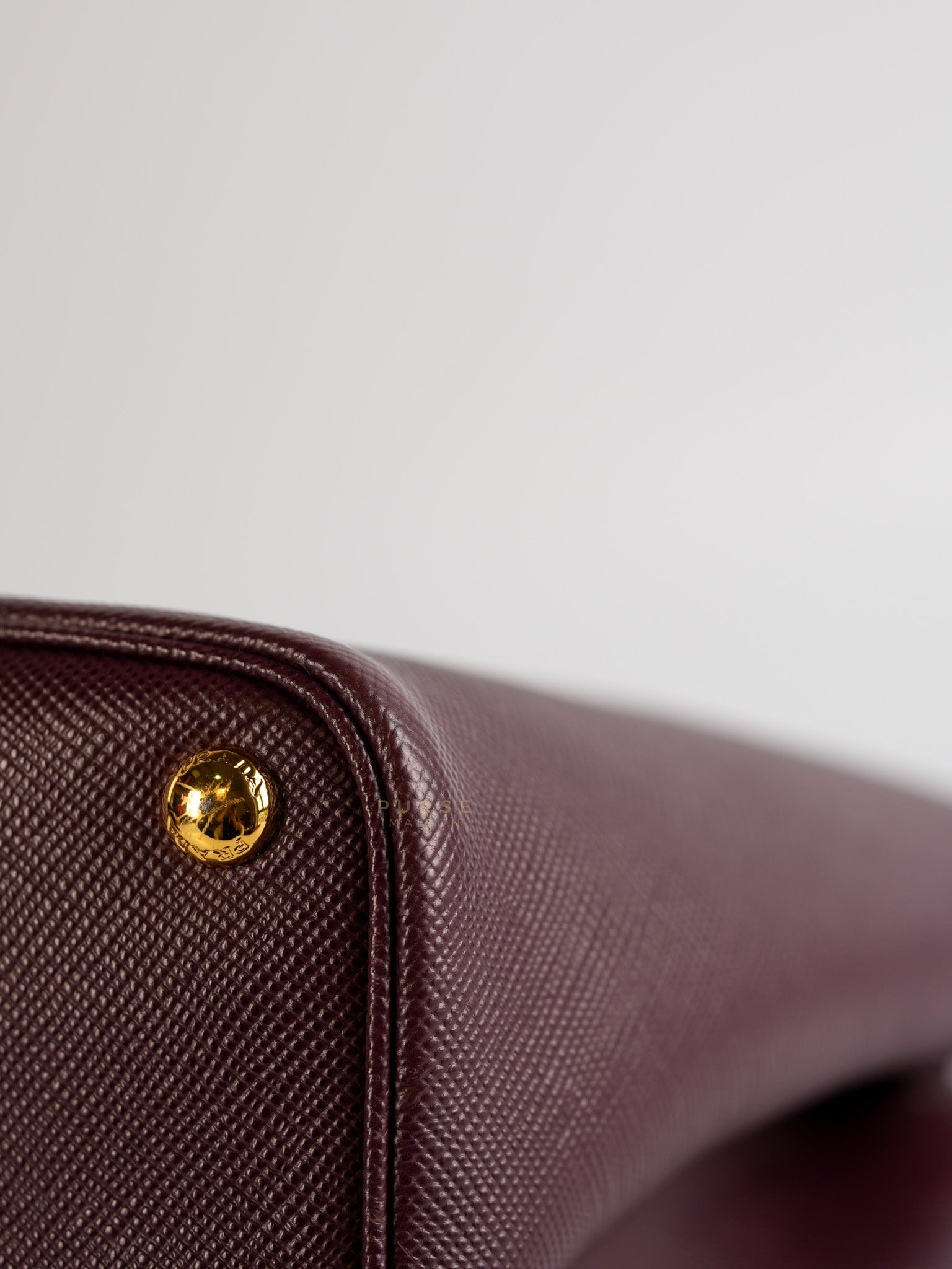 Double Handle Tote Medium in Maroon Saffiano Cuir Leather | Purse Maison Luxury Bags Shop
