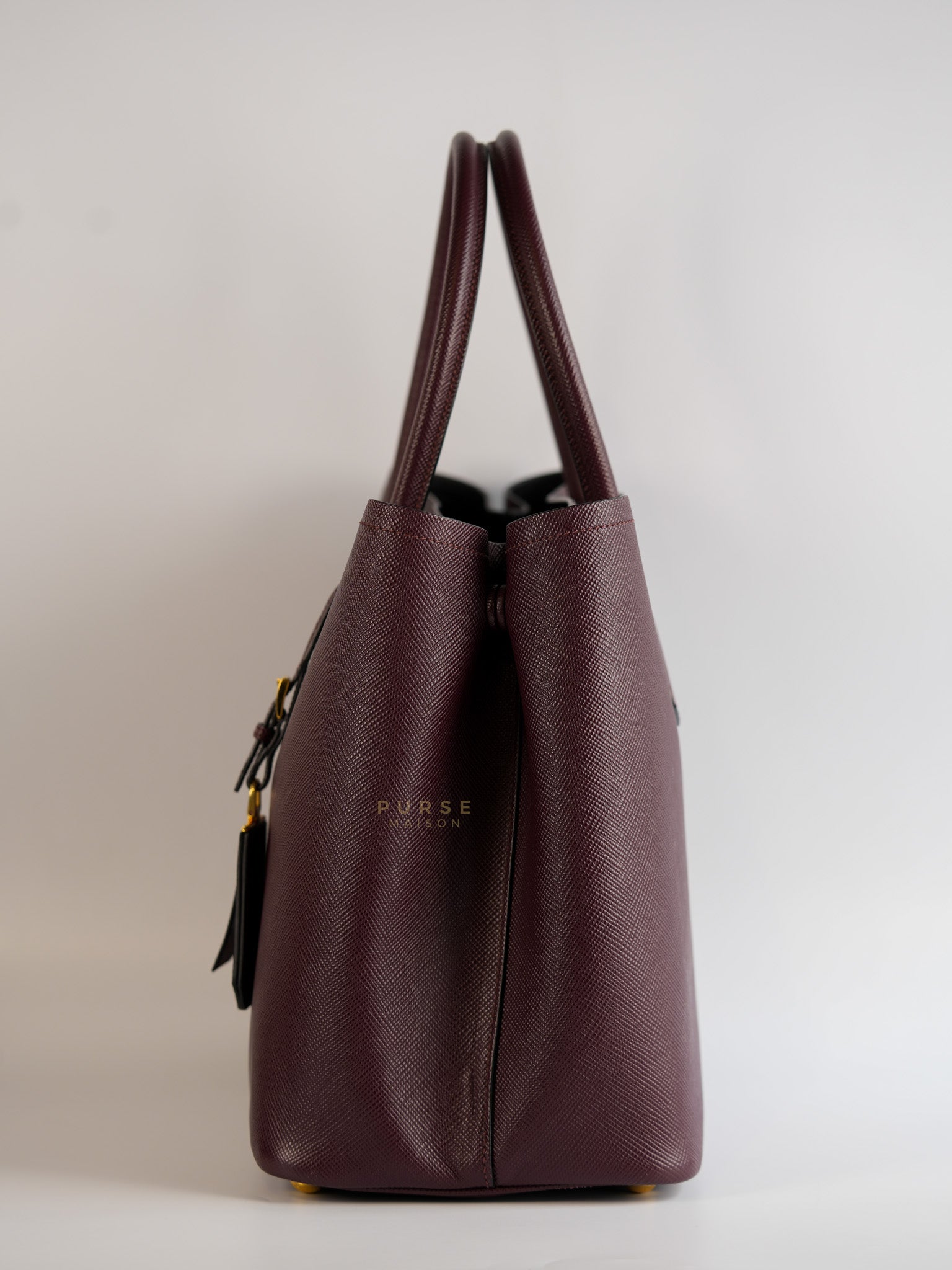 Double Handle Tote Medium in Maroon Saffiano Cuir Leather | Purse Maison Luxury Bags Shop