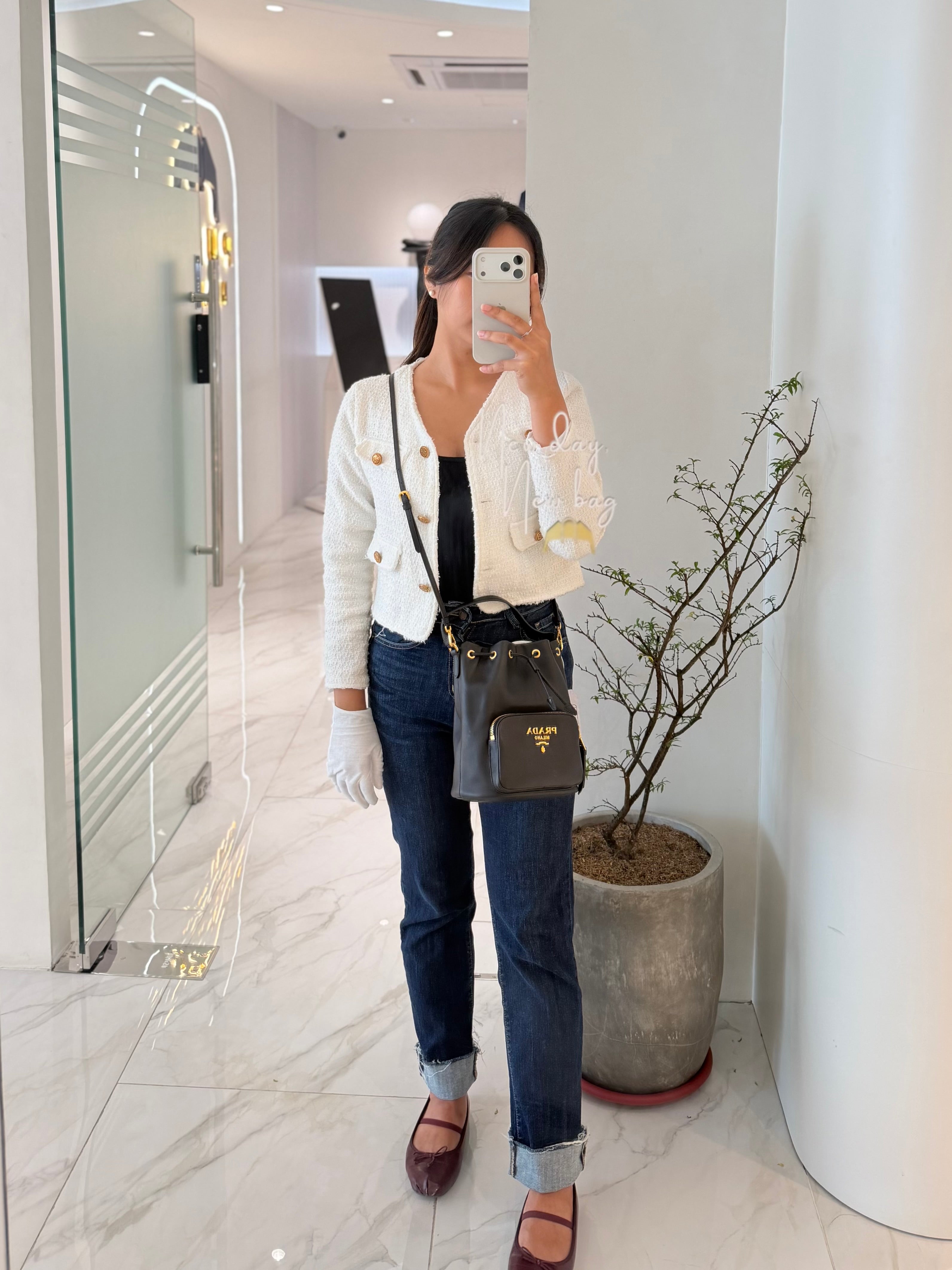 Sacchiello in Pelle Vitello Black Smoth Calfskin Leather Bucket Bag | Purse Maison Luxury Bags Shop