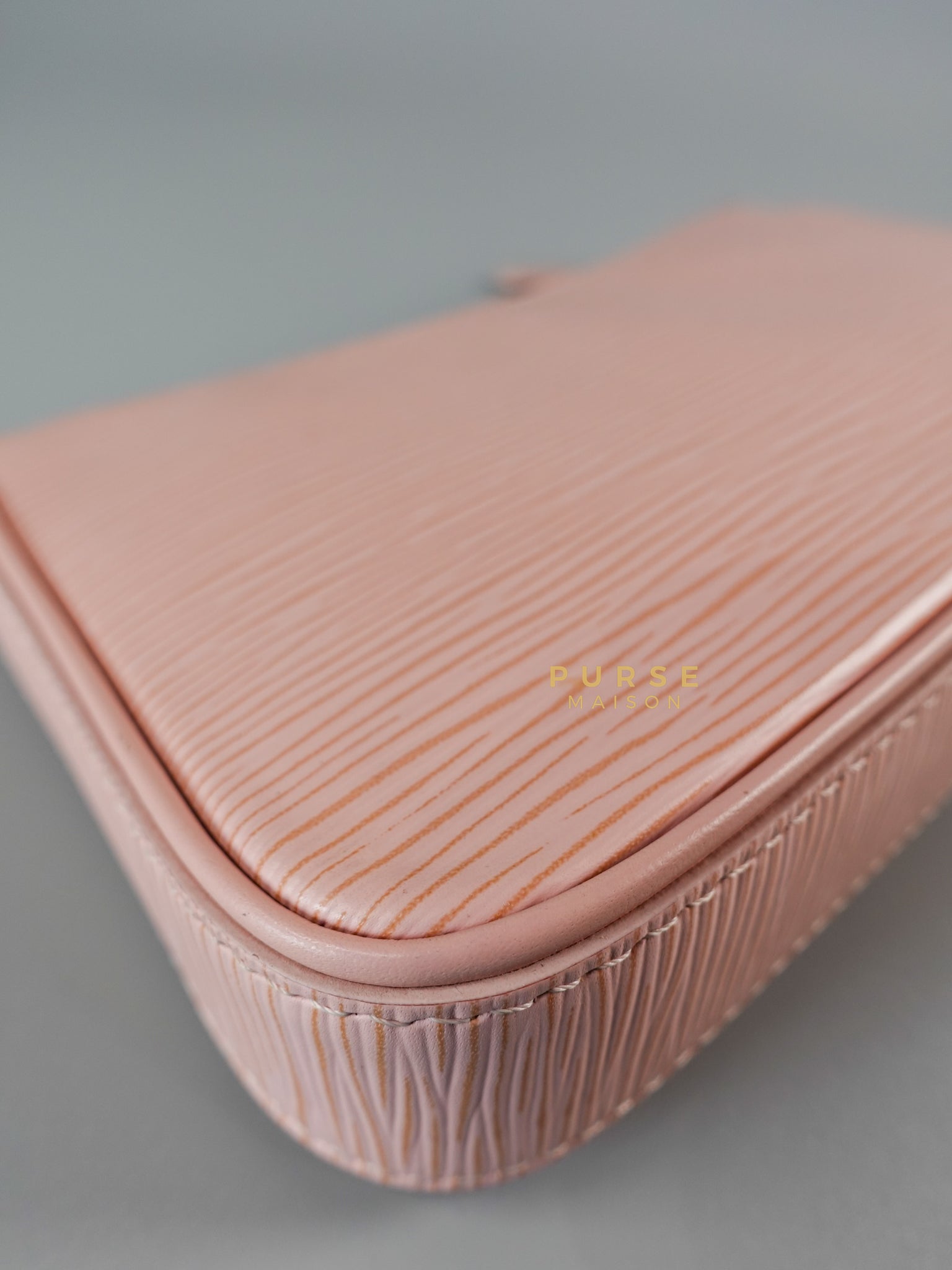 Easy Pochette in Pink Epi Leather (Microchip) | Purse Maison Luxury Bags Shop