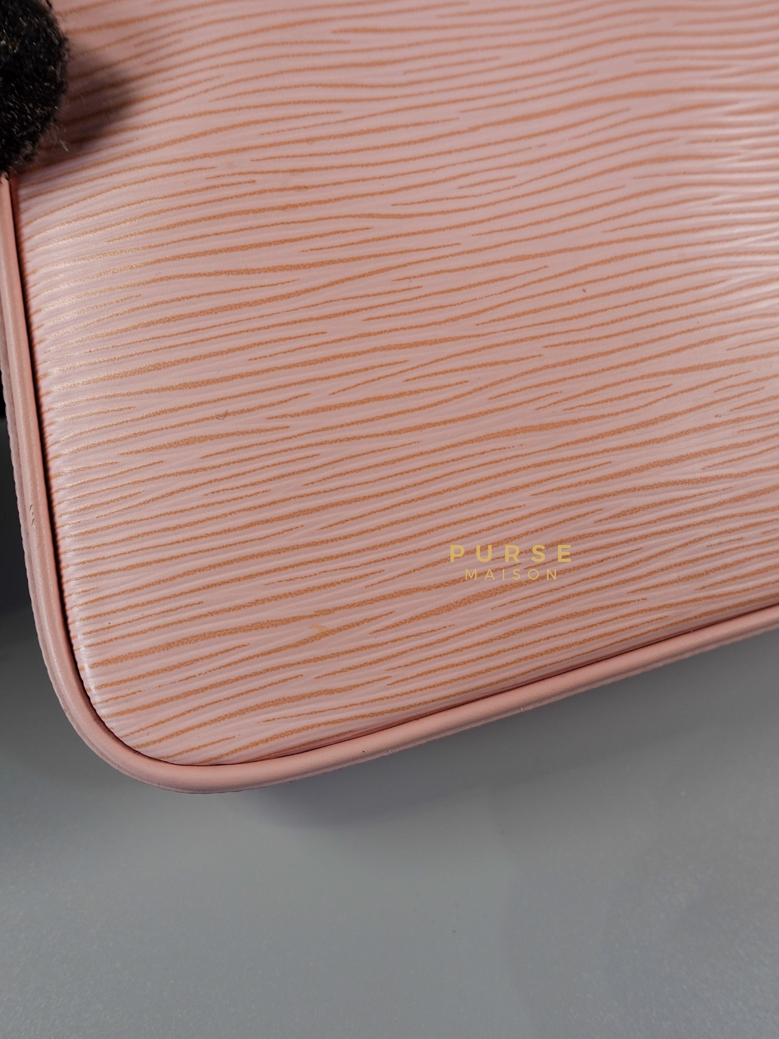 Easy Pochette in Pink Epi Leather (Microchip) | Purse Maison Luxury Bags Shop