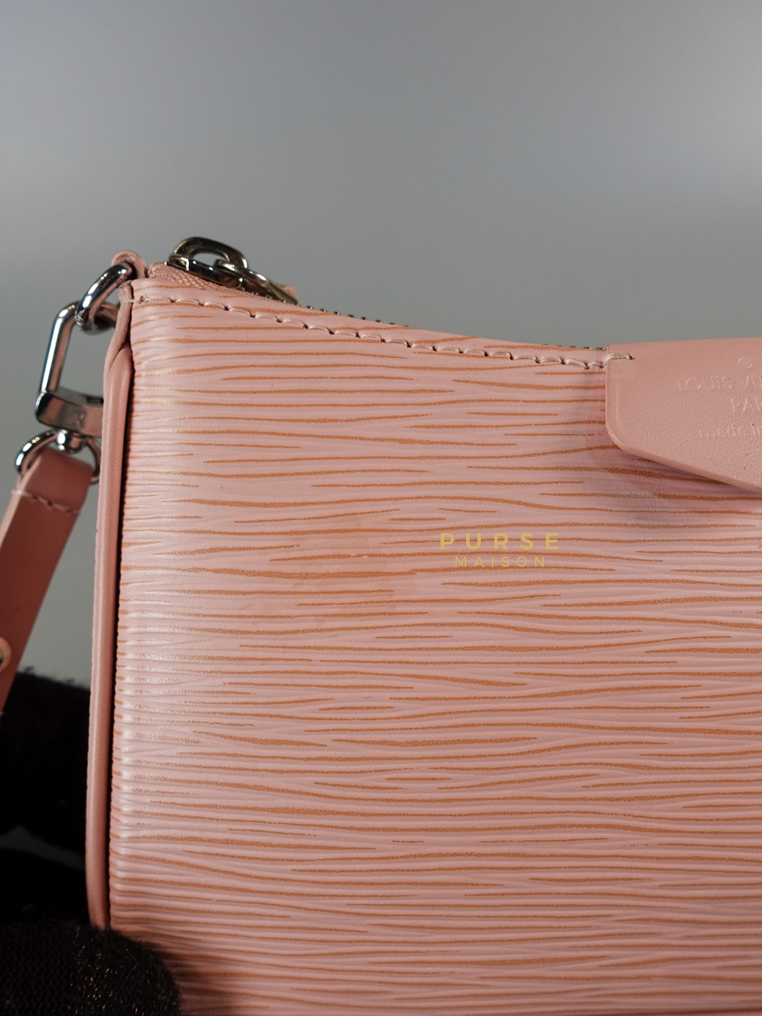 Easy Pochette in Pink Epi Leather (Microchip) | Purse Maison Luxury Bags Shop