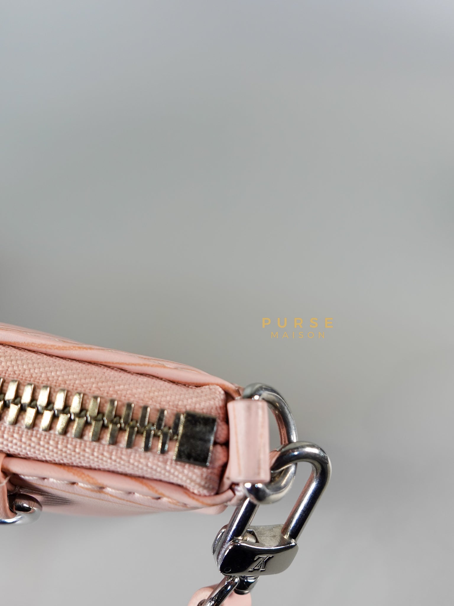 Easy Pochette in Pink Epi Leather (Microchip) | Purse Maison Luxury Bags Shop