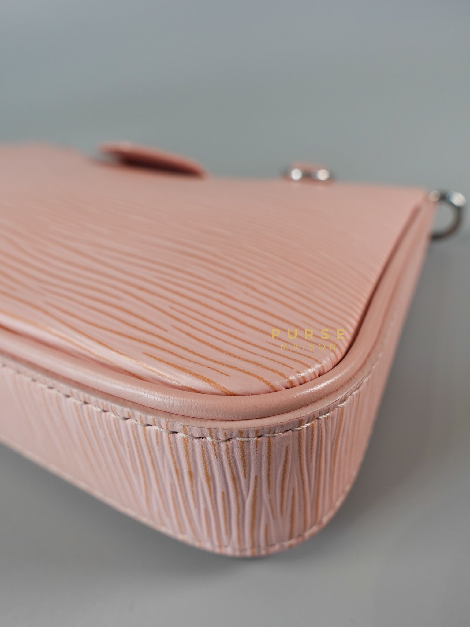 Easy Pochette in Pink Epi Leather (Microchip) | Purse Maison Luxury Bags Shop