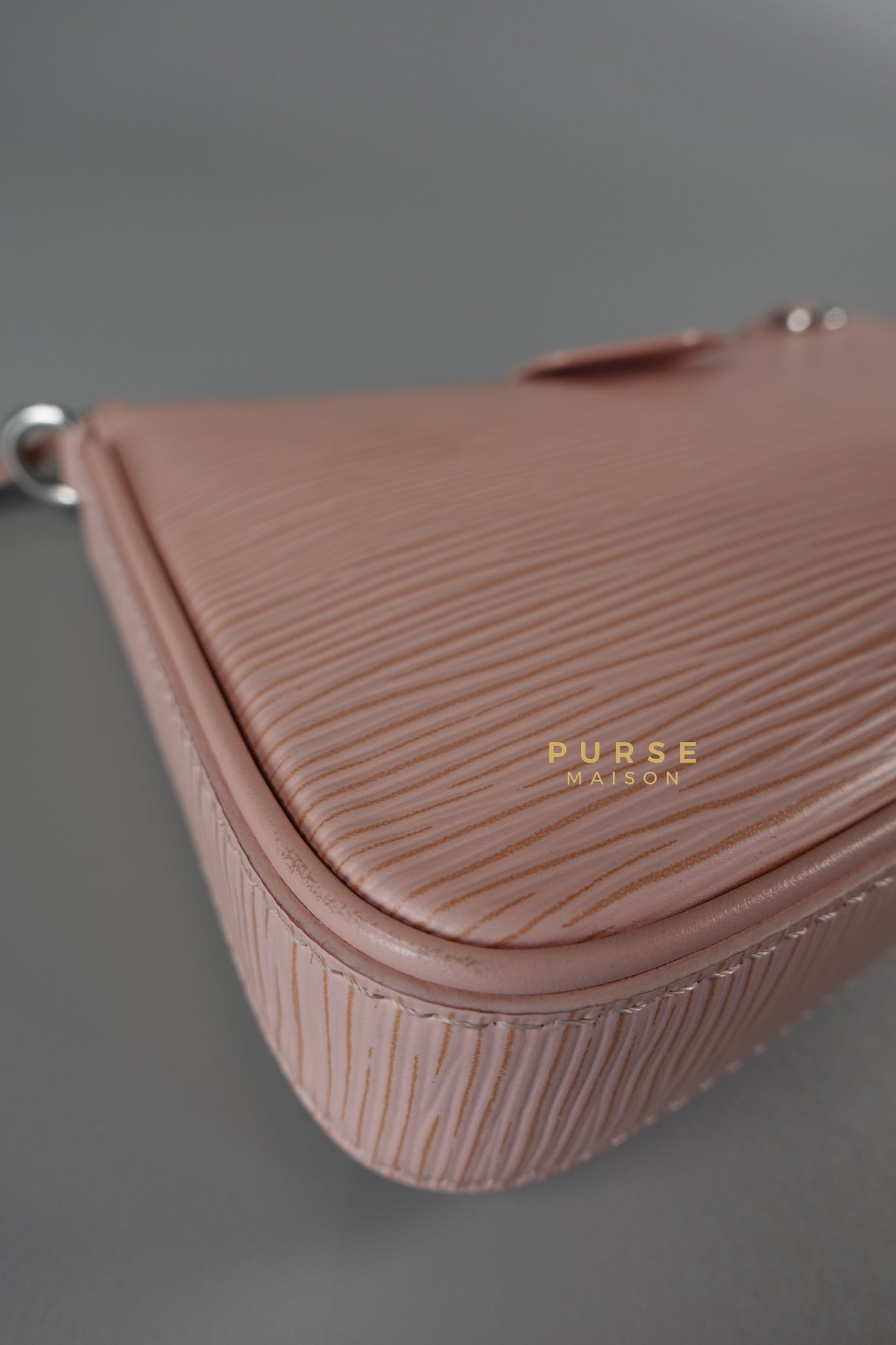 Easy Pochette in Pink Epi Leather (Microchip) | Purse Maison Luxury Bags Shop