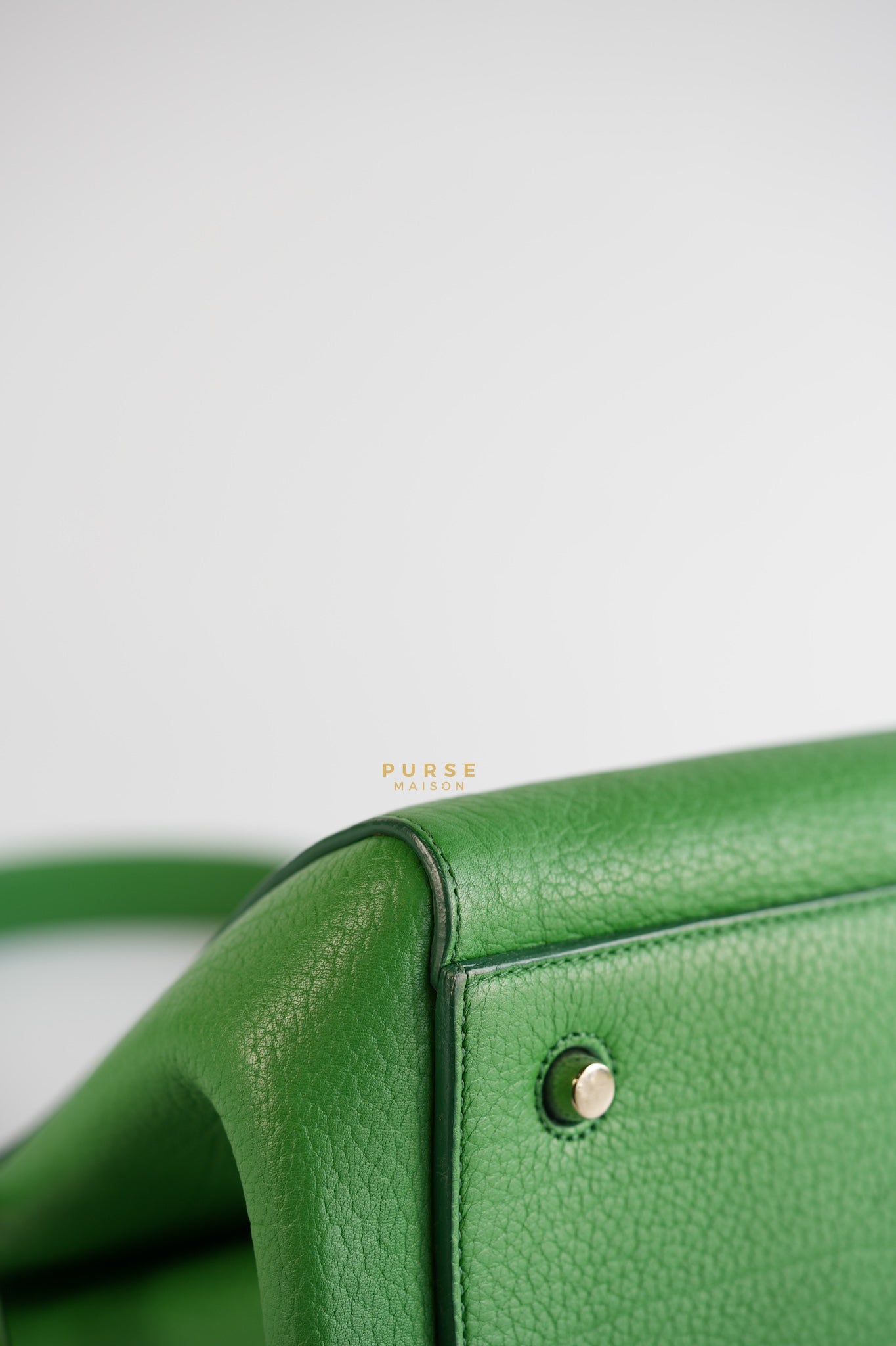 Edge Medium Hand Bag in Green Leather | Purse Maison Luxury Bags Shop