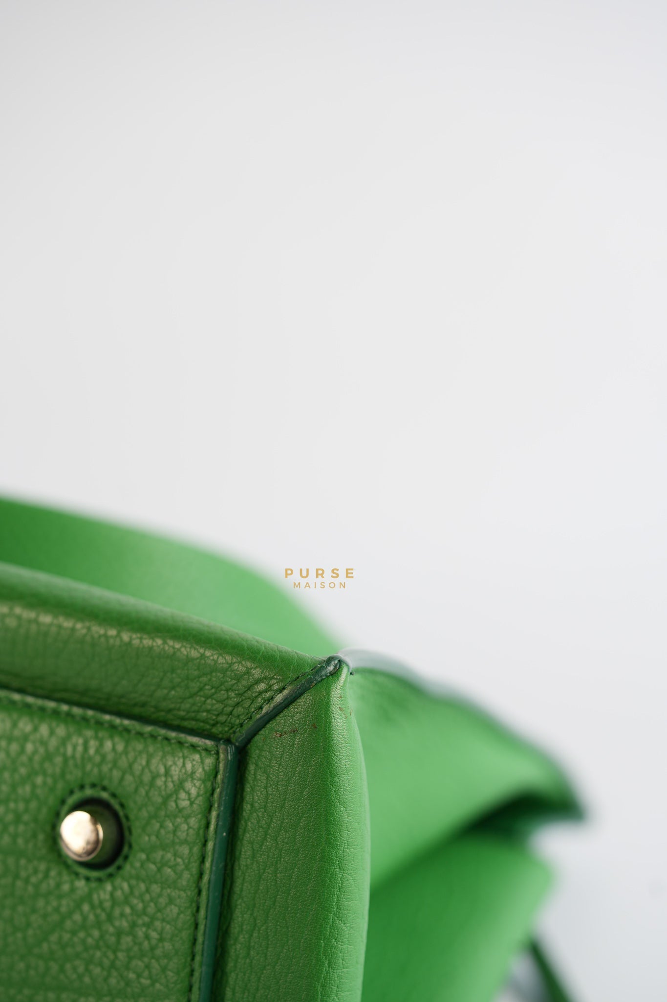 Edge Medium Hand Bag in Green Leather | Purse Maison Luxury Bags Shop