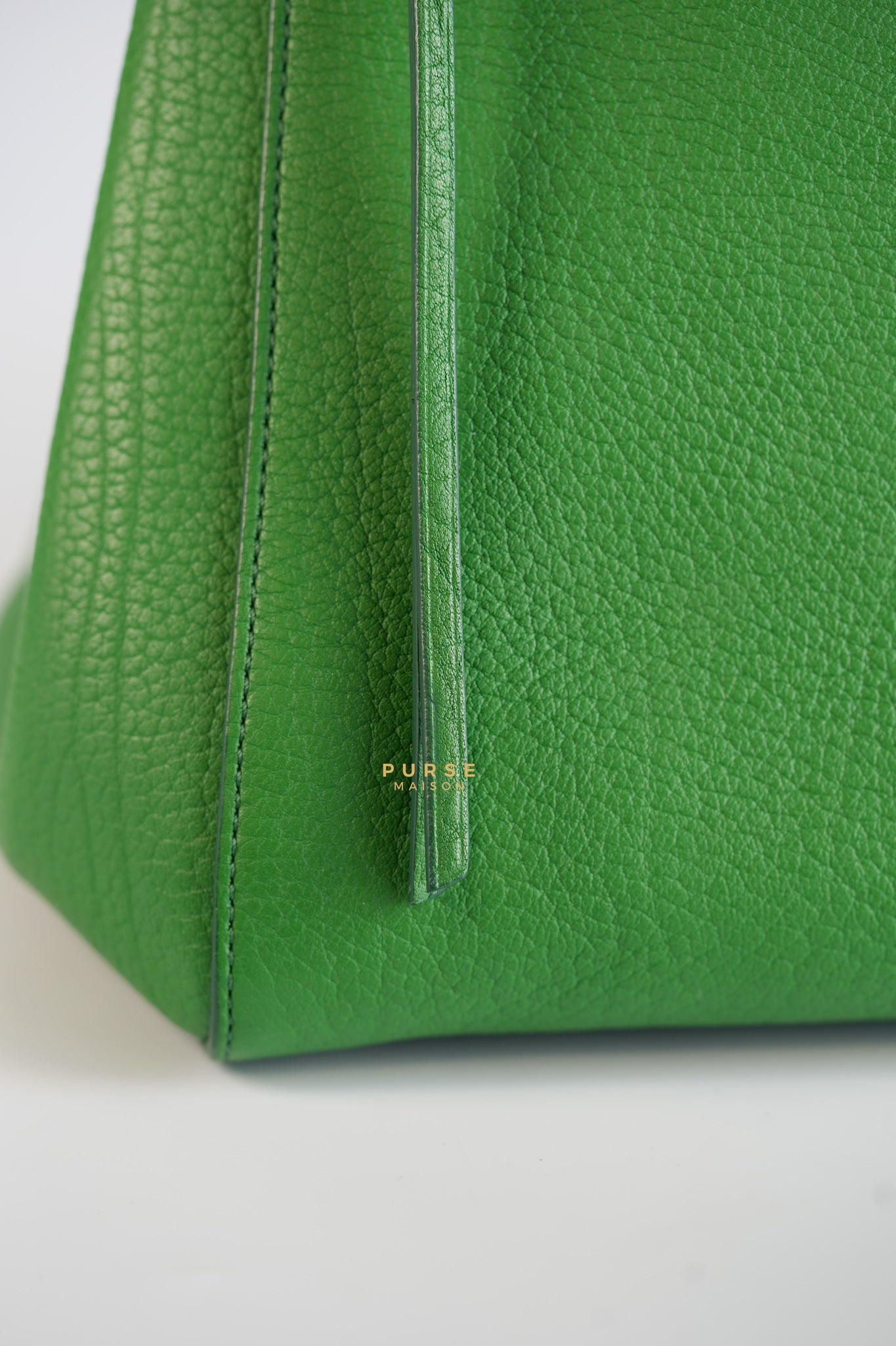 Edge Medium Hand Bag in Green Leather | Purse Maison Luxury Bags Shop