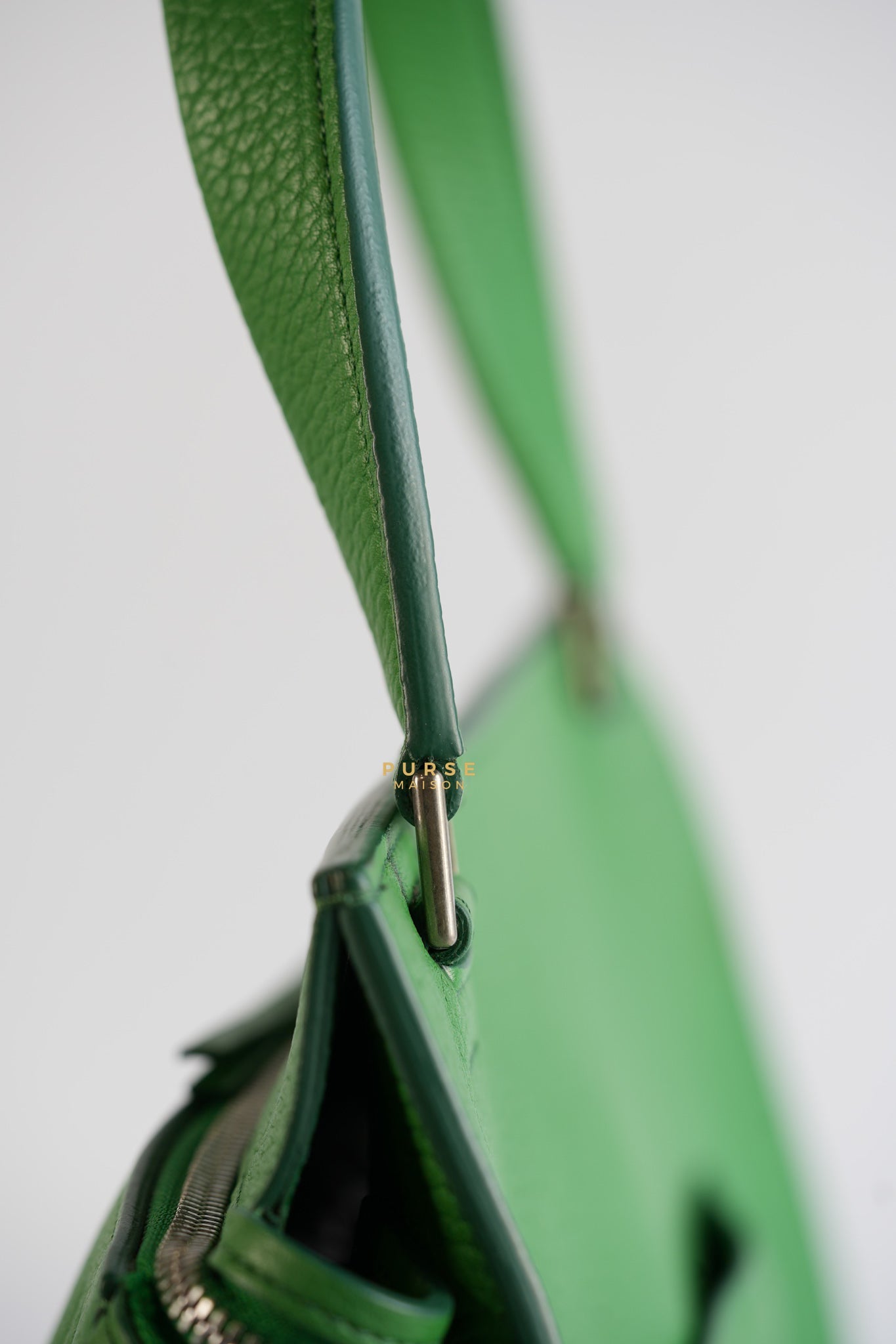 Edge Medium Hand Bag in Green Leather | Purse Maison Luxury Bags Shop