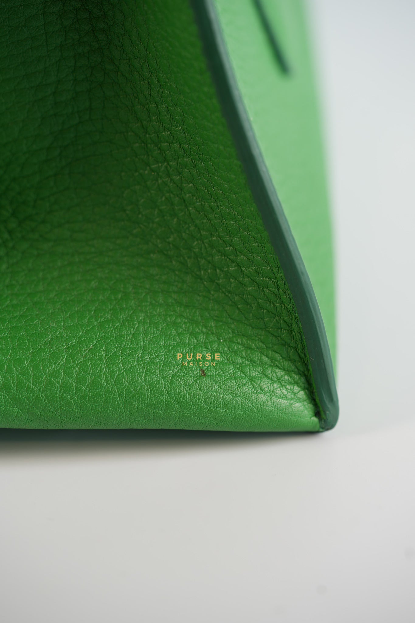 Edge Medium Hand Bag in Green Leather | Purse Maison Luxury Bags Shop