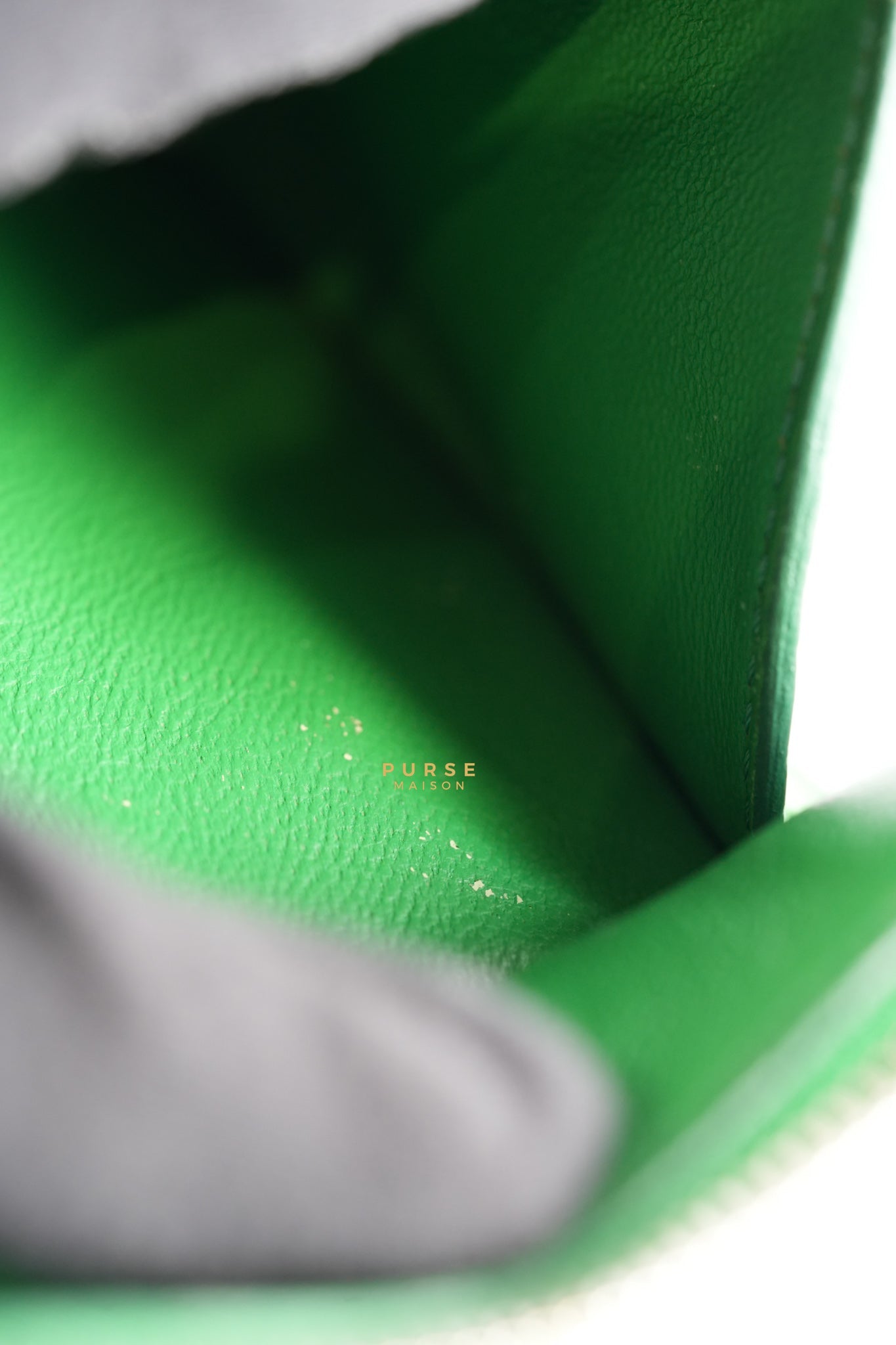 Edge Medium Hand Bag in Green Leather | Purse Maison Luxury Bags Shop