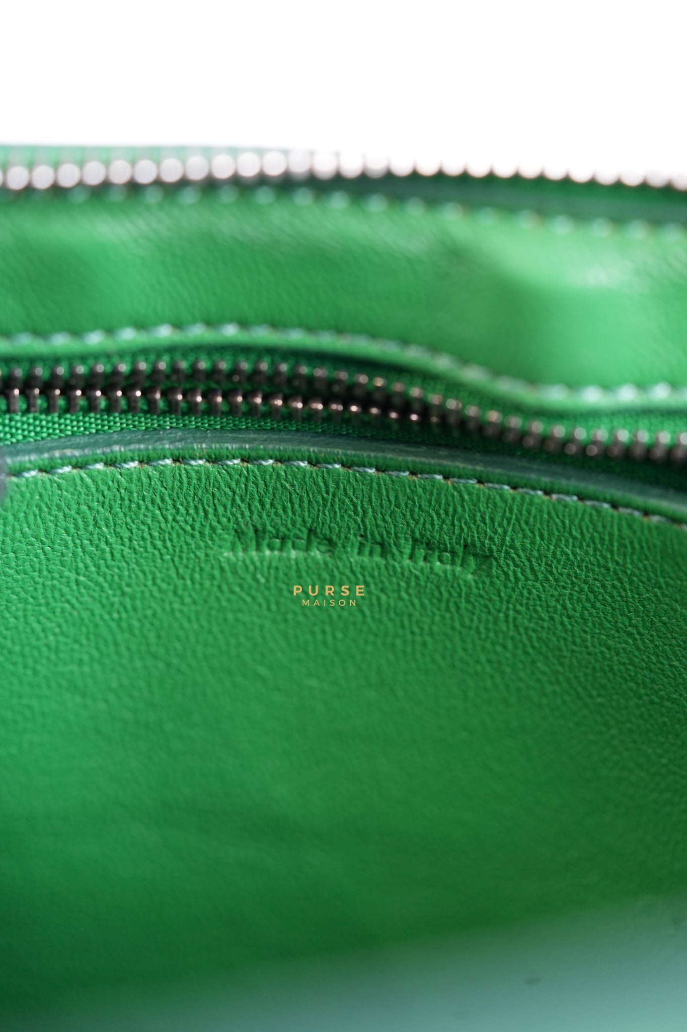 Edge Medium Hand Bag in Green Leather | Purse Maison Luxury Bags Shop