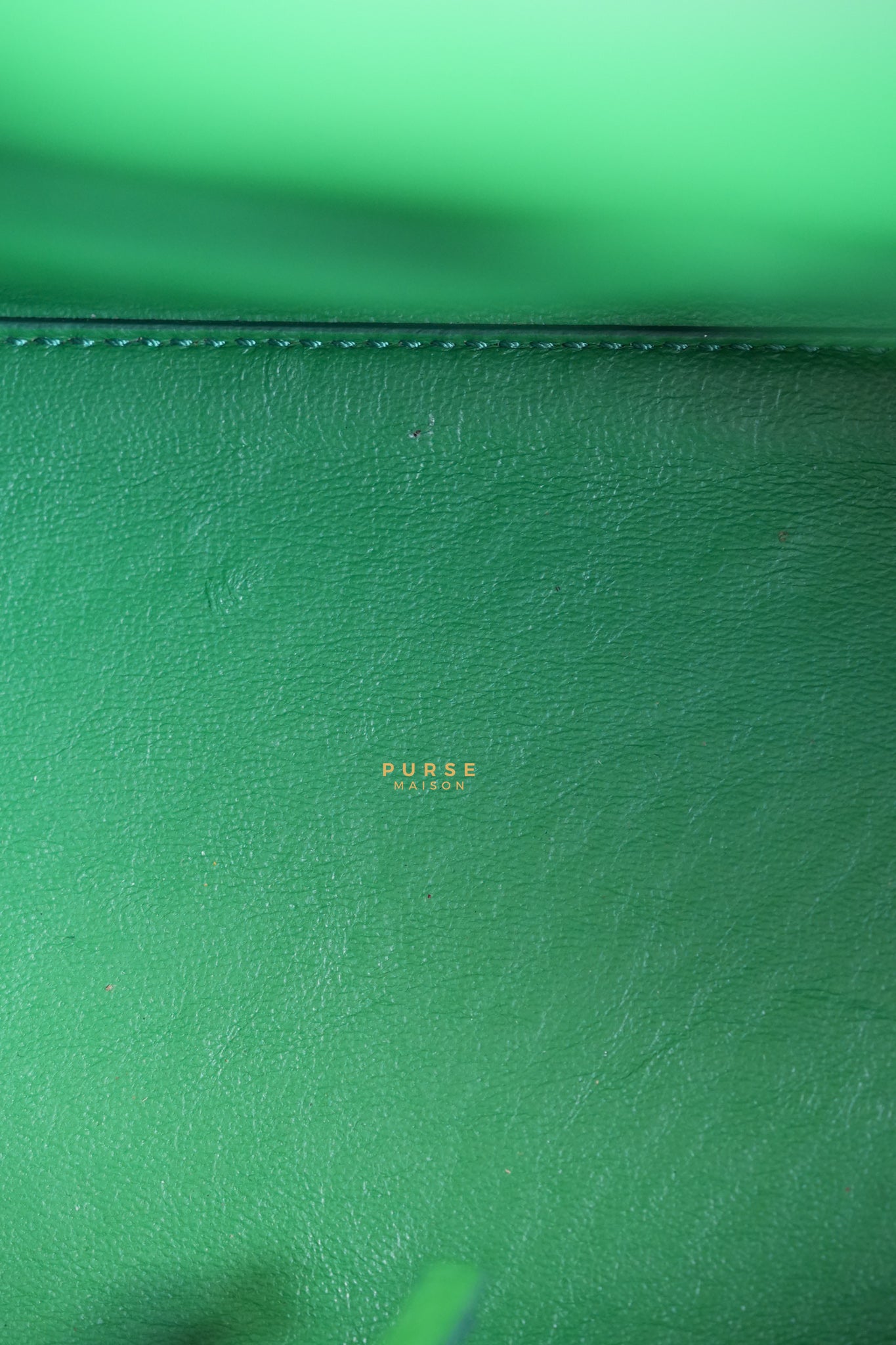 Edge Medium Hand Bag in Green Leather | Purse Maison Luxury Bags Shop