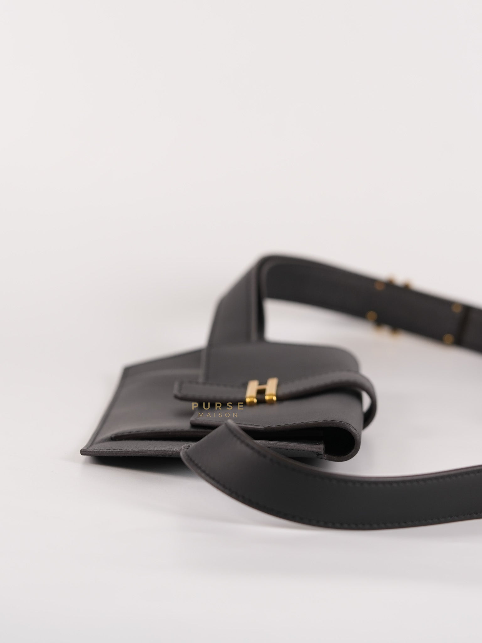Elan Pocket 24 Belt Bag in Noir Swift Calfskin Leather & Gold Hardware Stamp W(2024) | Purse Maison Luxury Bags Shop