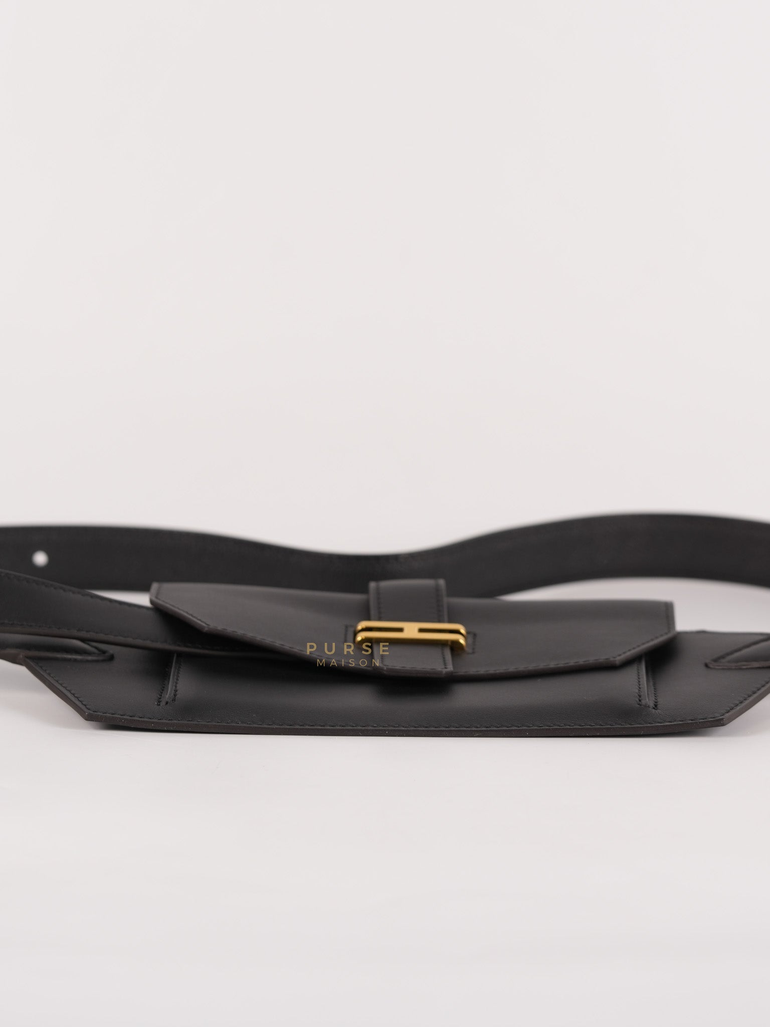Elan Pocket 24 Belt Bag in Noir Swift Calfskin Leather & Gold Hardware Stamp W(2024) | Purse Maison Luxury Bags Shop