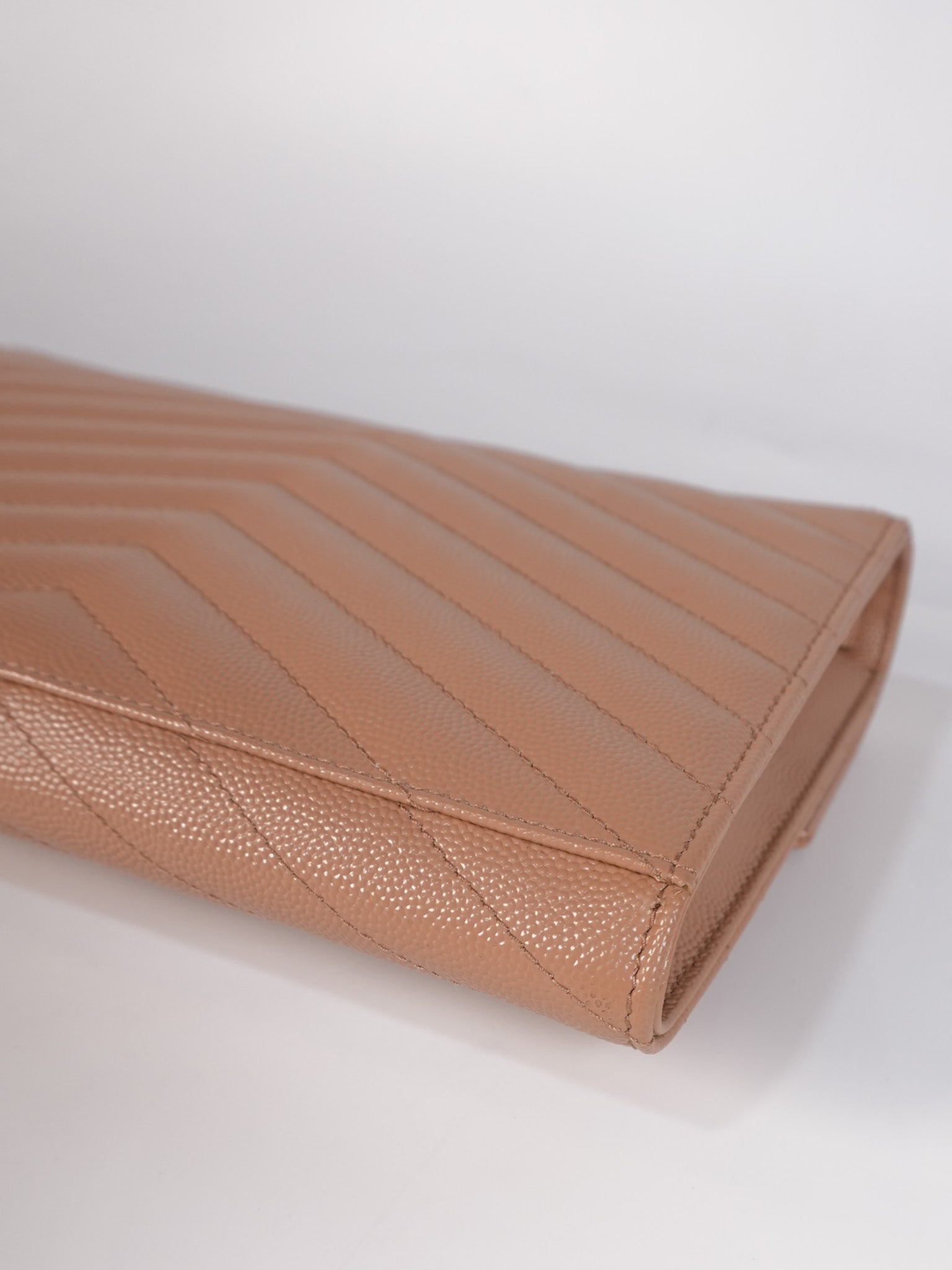 Envelope Clutch Bag in Beige Grain De Poudre Leather & Gold Hardware | Purse Maison Luxury Bags Shop