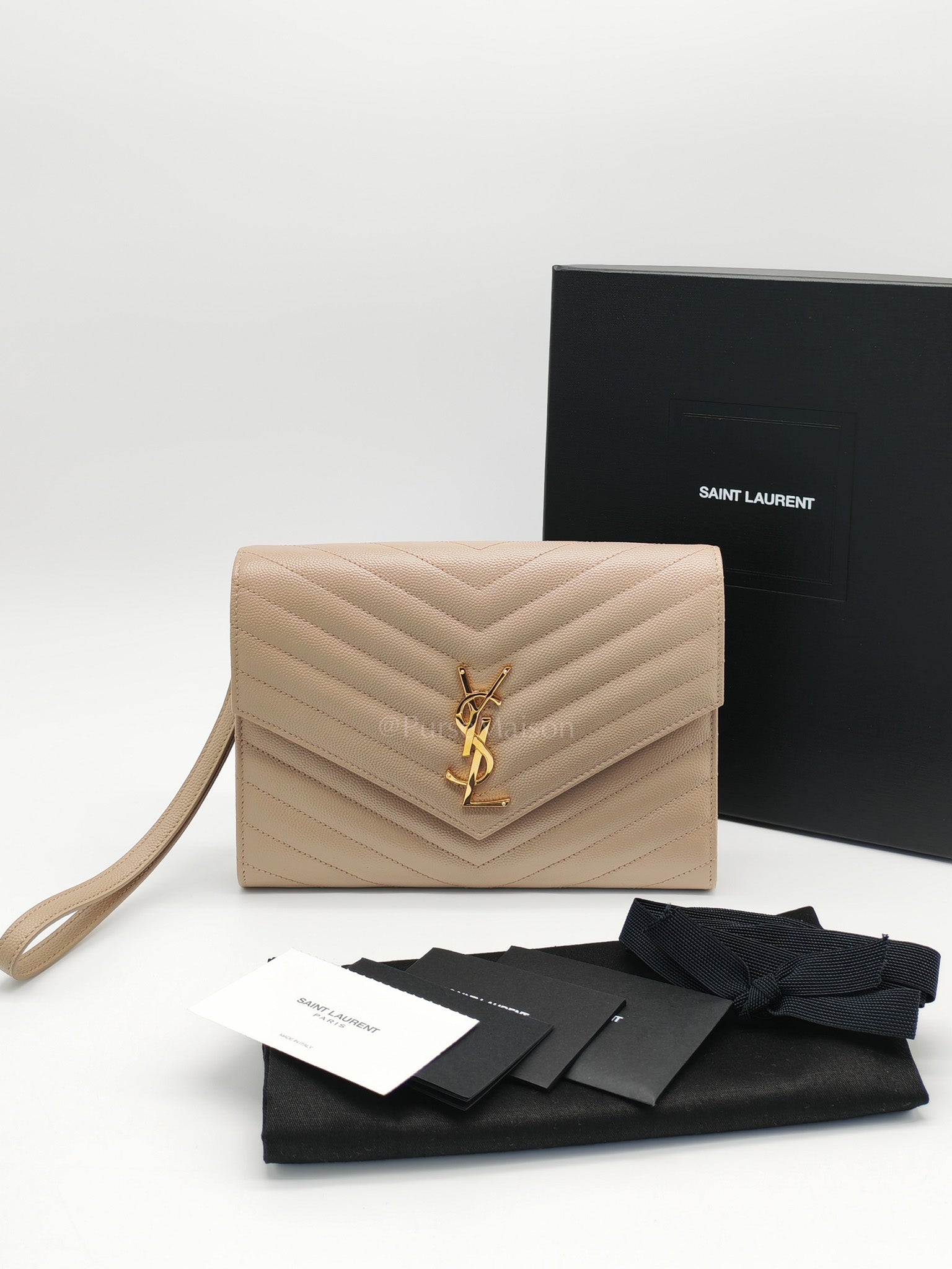 Envelope Clutch Bag in Beige Grain De Poudre Leather & Gold Hardware | Purse Maison Luxury Bags Shop