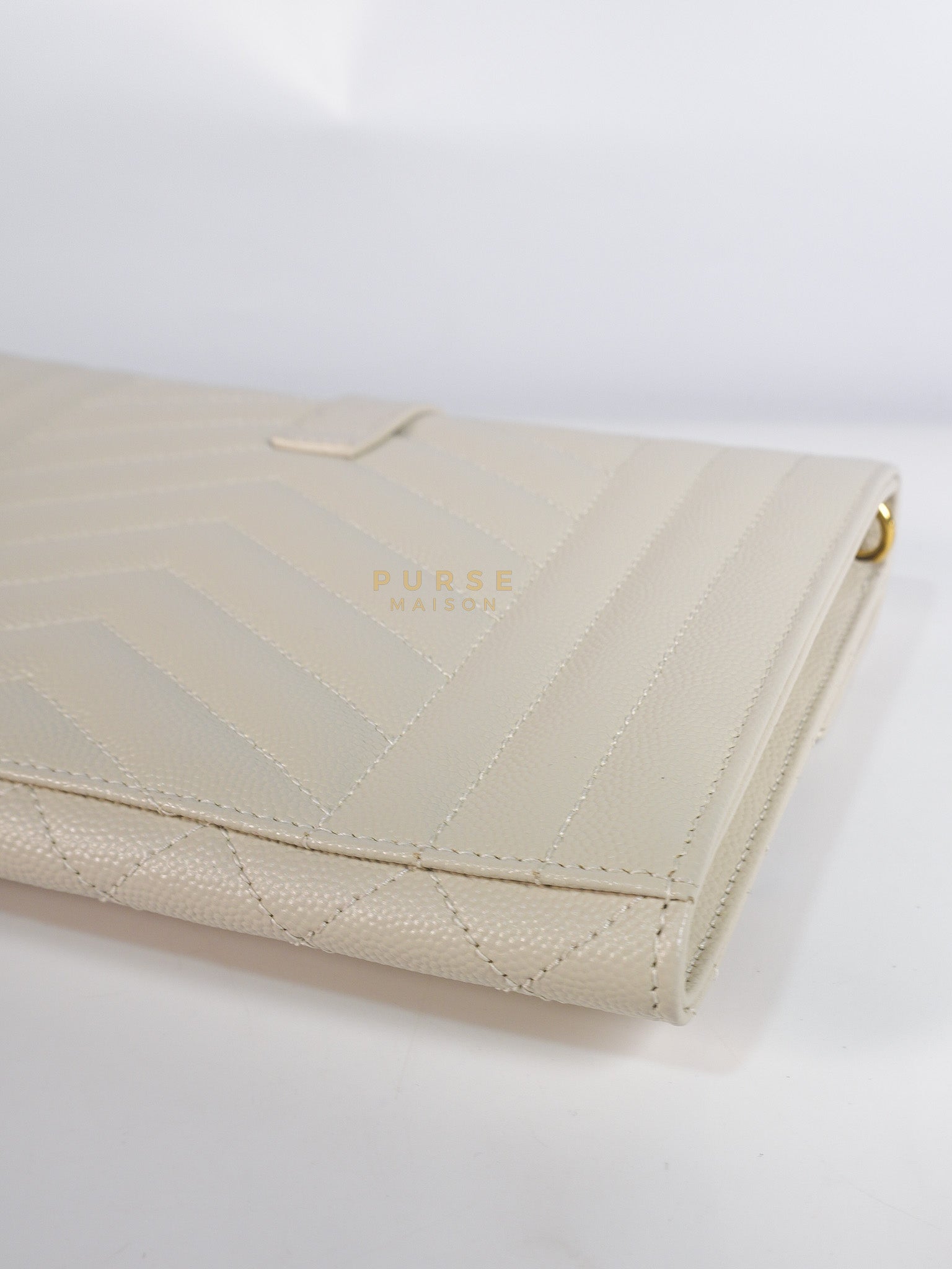 Envelope Flap Pouch in White Mix Matelassé Grain De Poudre Leather & Gold Hardware | Purse Maison Luxury Bags Shop